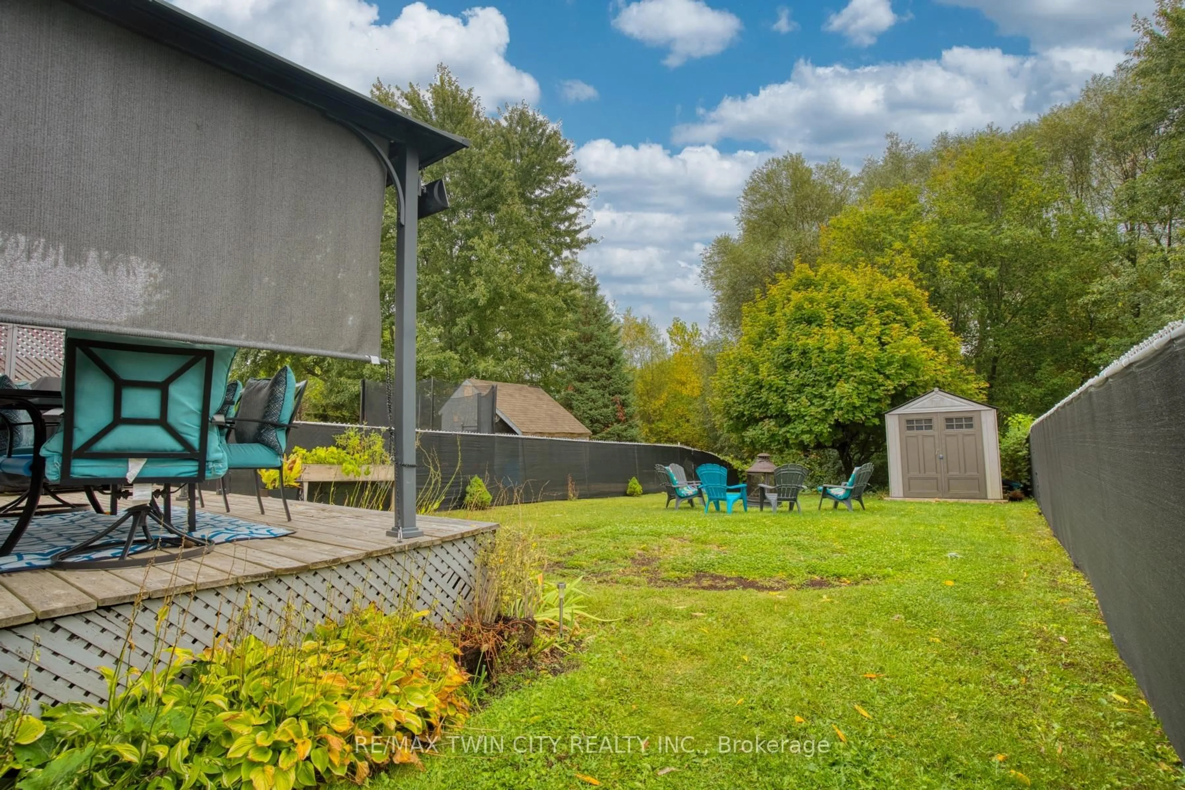 Patio, water/lake/river/ocean view for 135 Eastforest Tr, Kitchener Ontario N2N 3E4