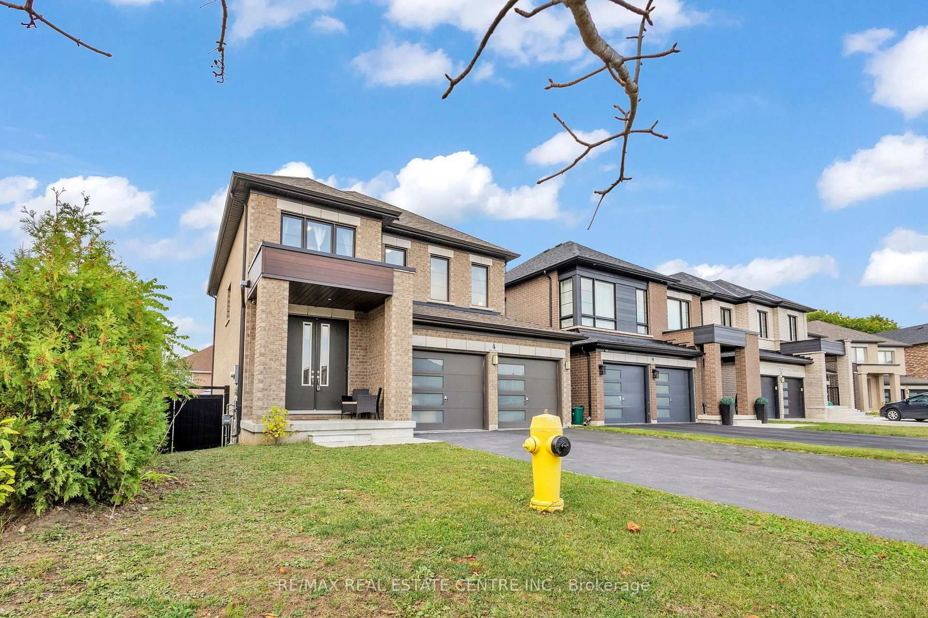 Home with brick exterior material, street for 4 Slater St, Cambridge Ontario N1R 0C4