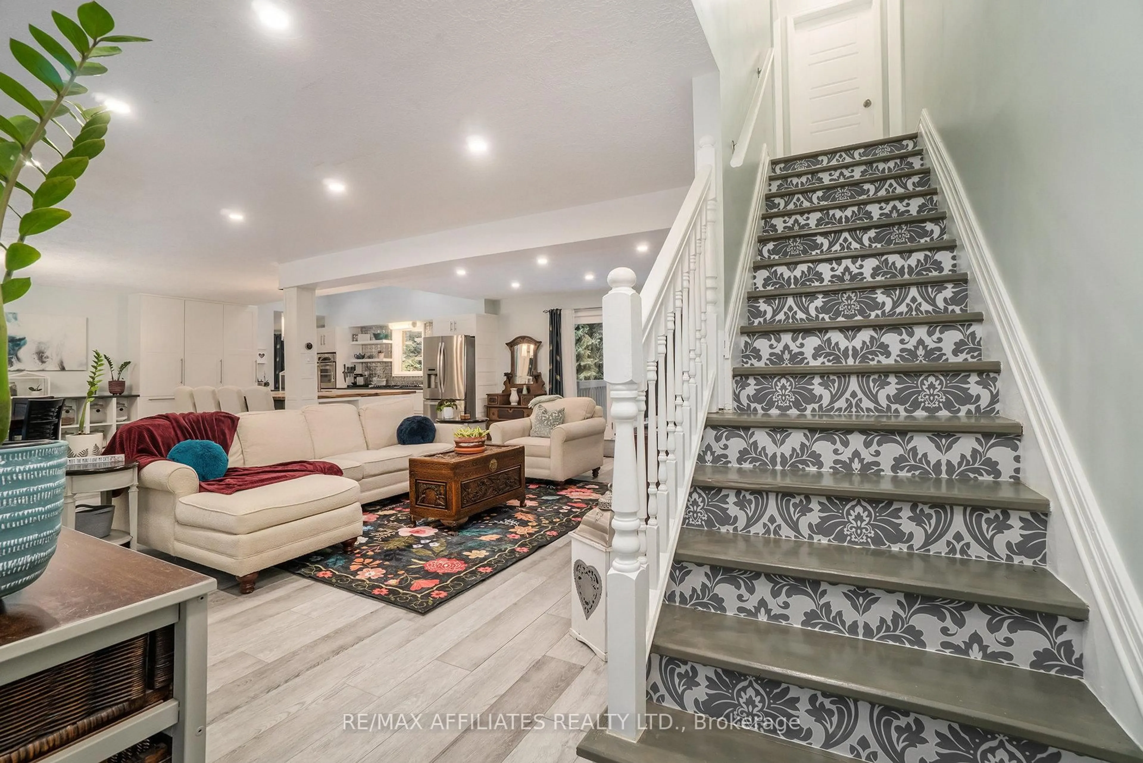 Stairs for 160 Hoop's Side Rd Rd, Perth Ontario K7H 0K9