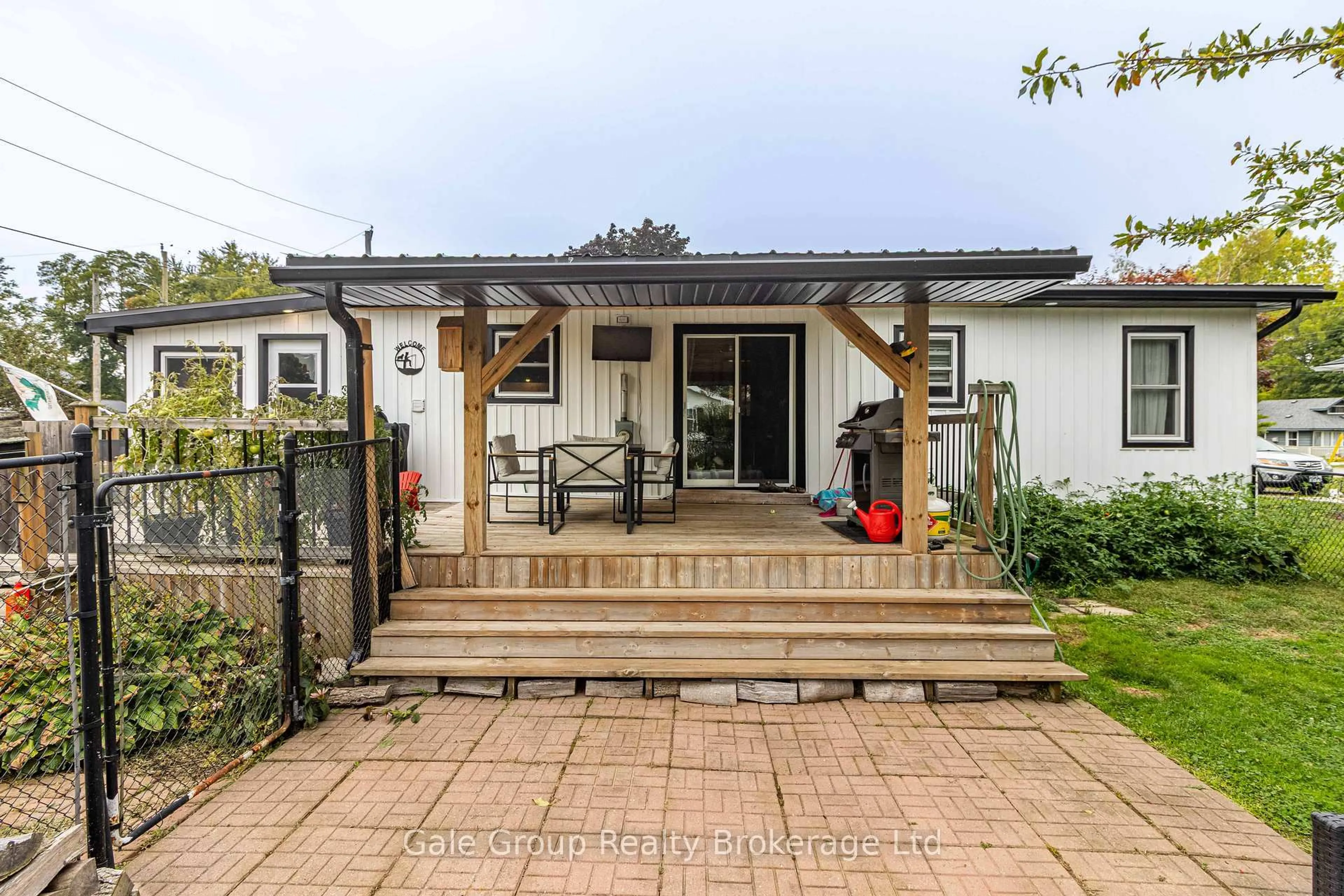 Patio, street for 14 Elizabeth St, Bayham Ontario N0J 1T0