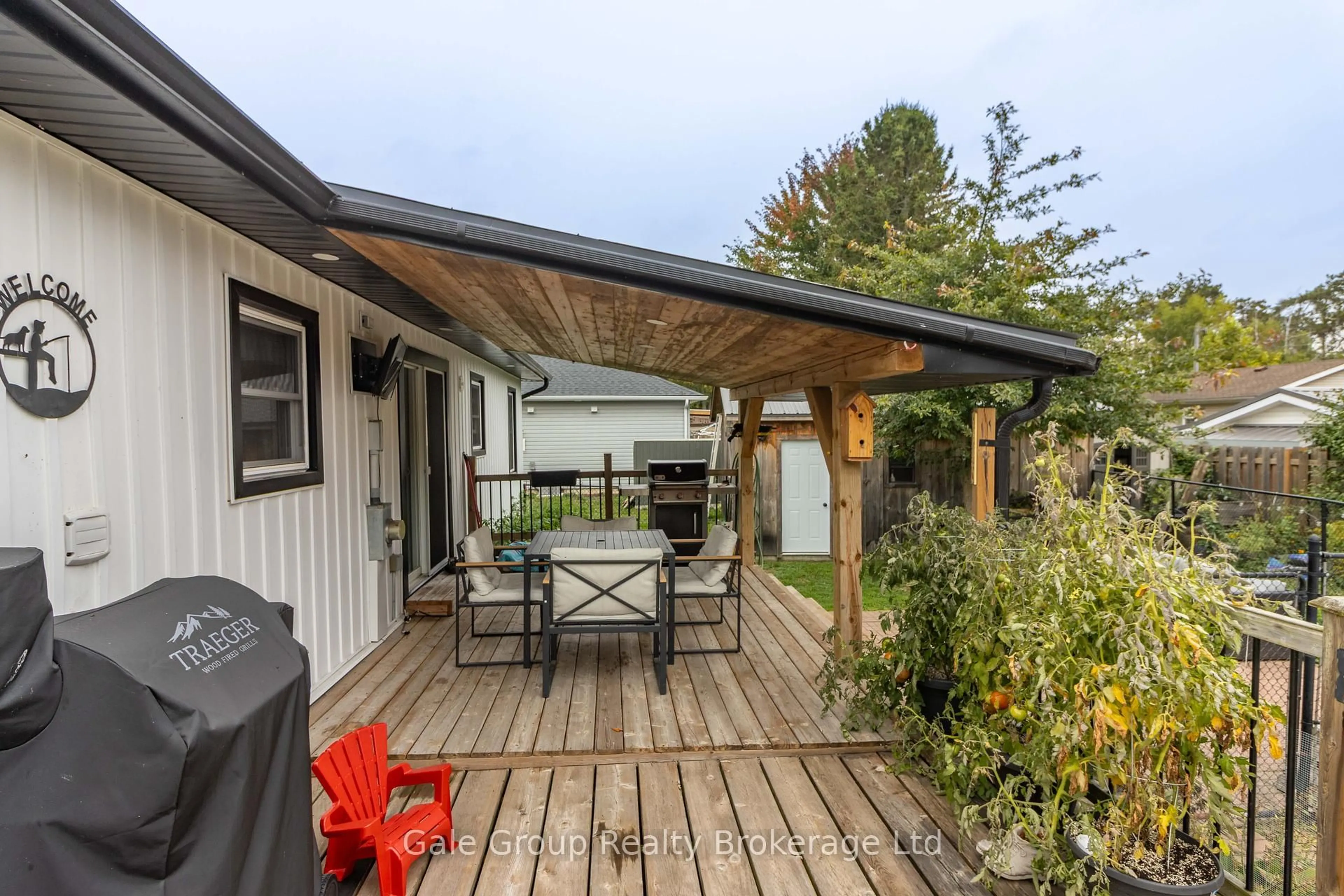 Patio, street for 14 Elizabeth St, Bayham Ontario N0J 1T0