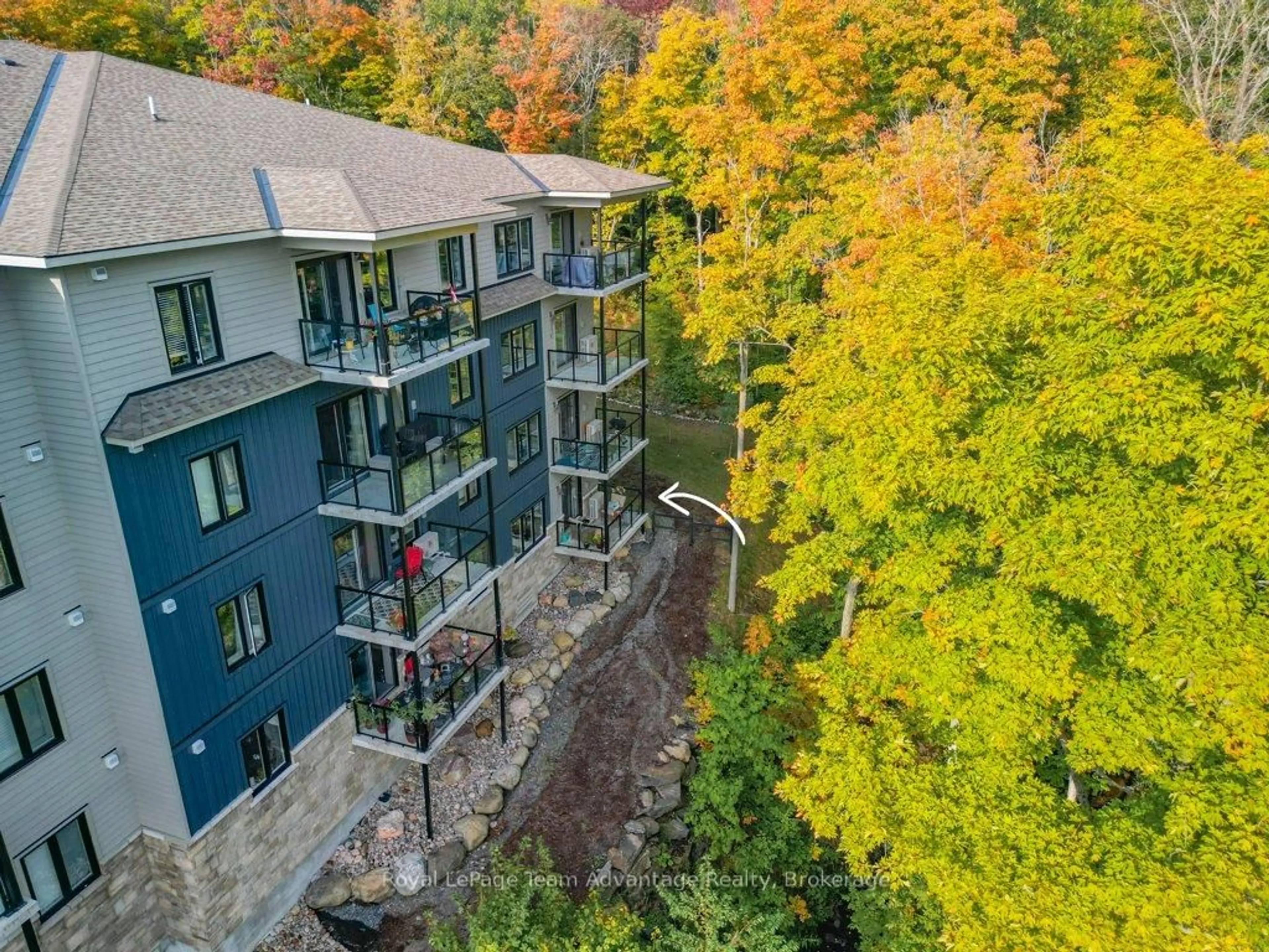 A pic from outside/outdoor area/front of a property/back of a property/a pic from drone, unknown for 11B Salt Dock Rd #103, Parry Sound Ontario P2A 3B6