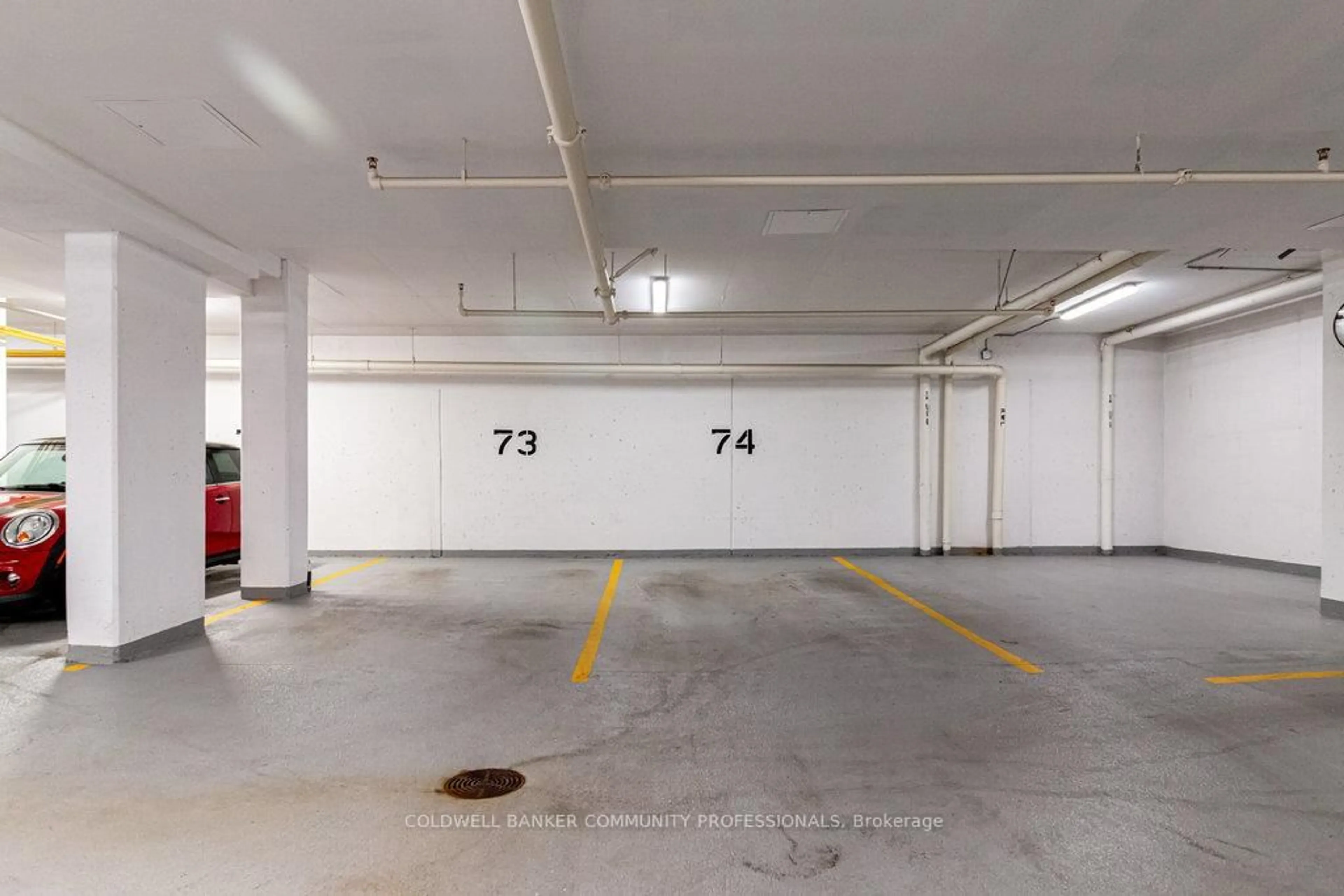 Indoor garage for 81 Robinson St #203, Hamilton Ontario L8P 0C2