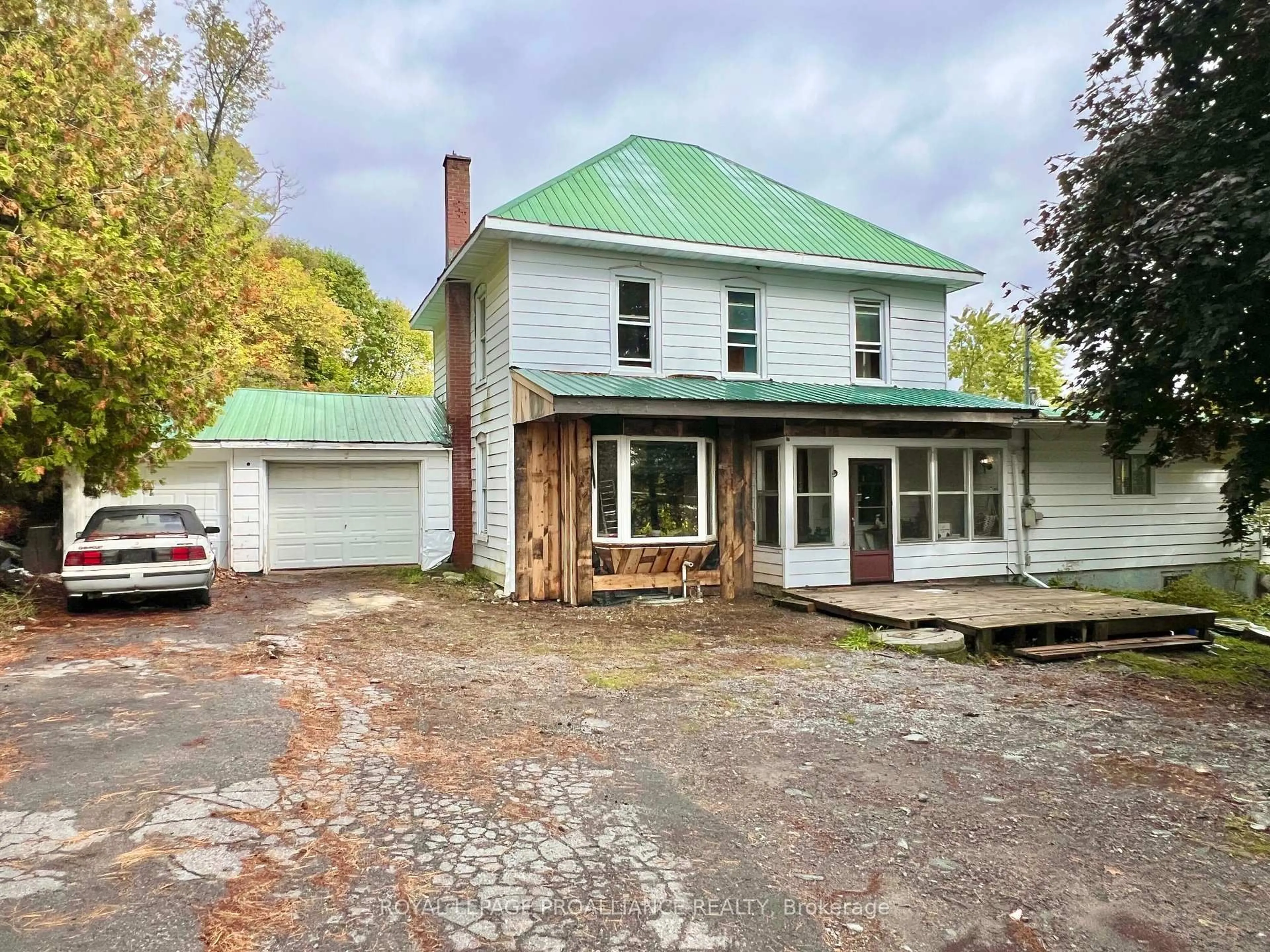 A pic from outside/outdoor area/front of a property/back of a property/a pic from drone, building for 16124 Highway 62, Madoc Ontario K0K 2K0