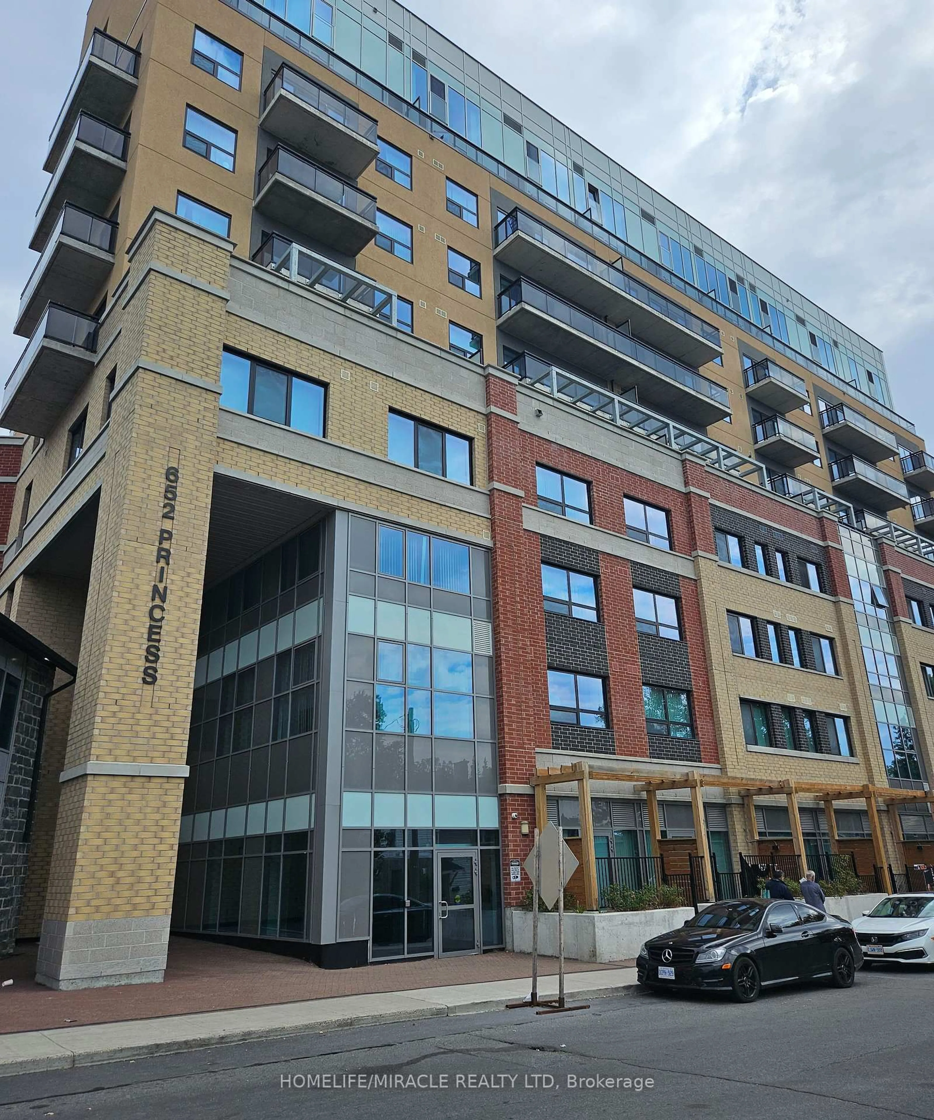 Unknown for 652 Princess St #420, Kingston Ontario K7L 3Z9