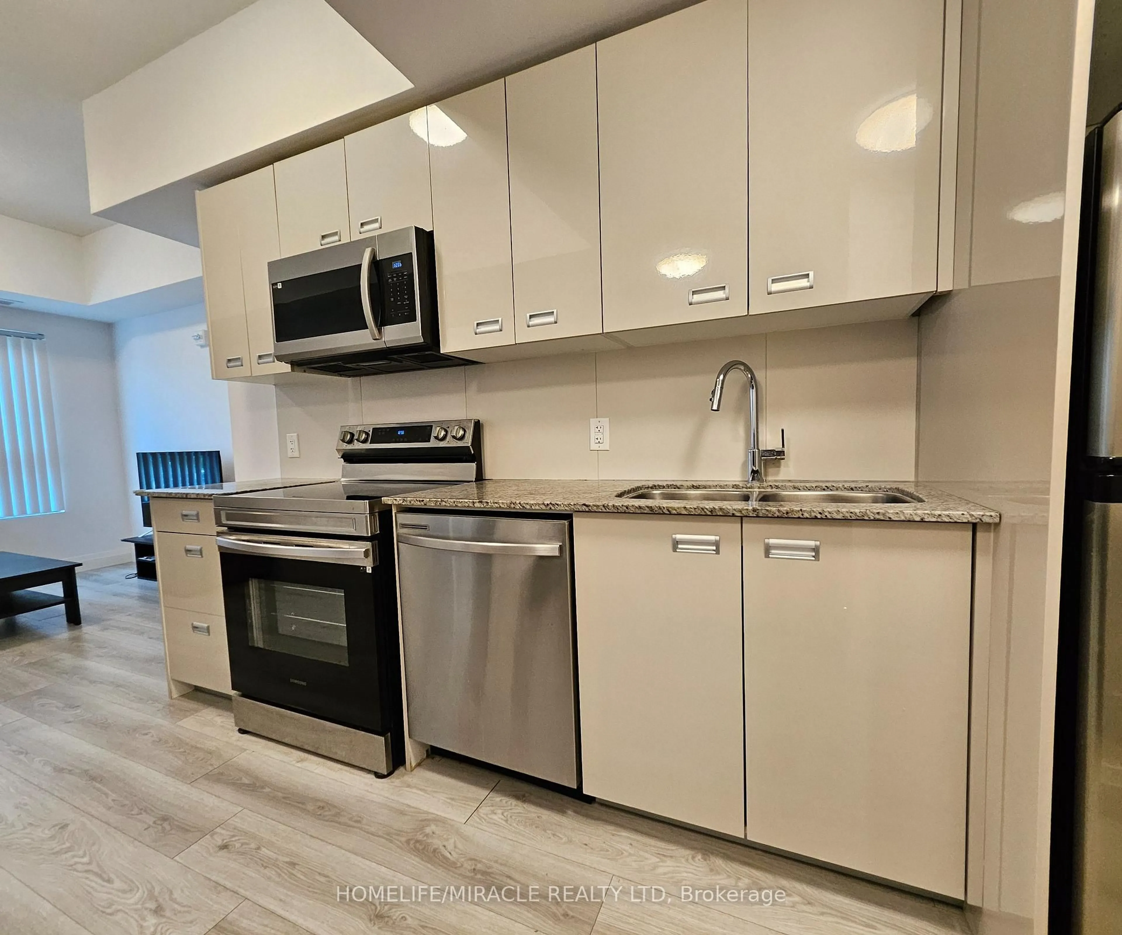 Standard kitchen, unknown for 652 Princess St #420, Kingston Ontario K7L 3Z9