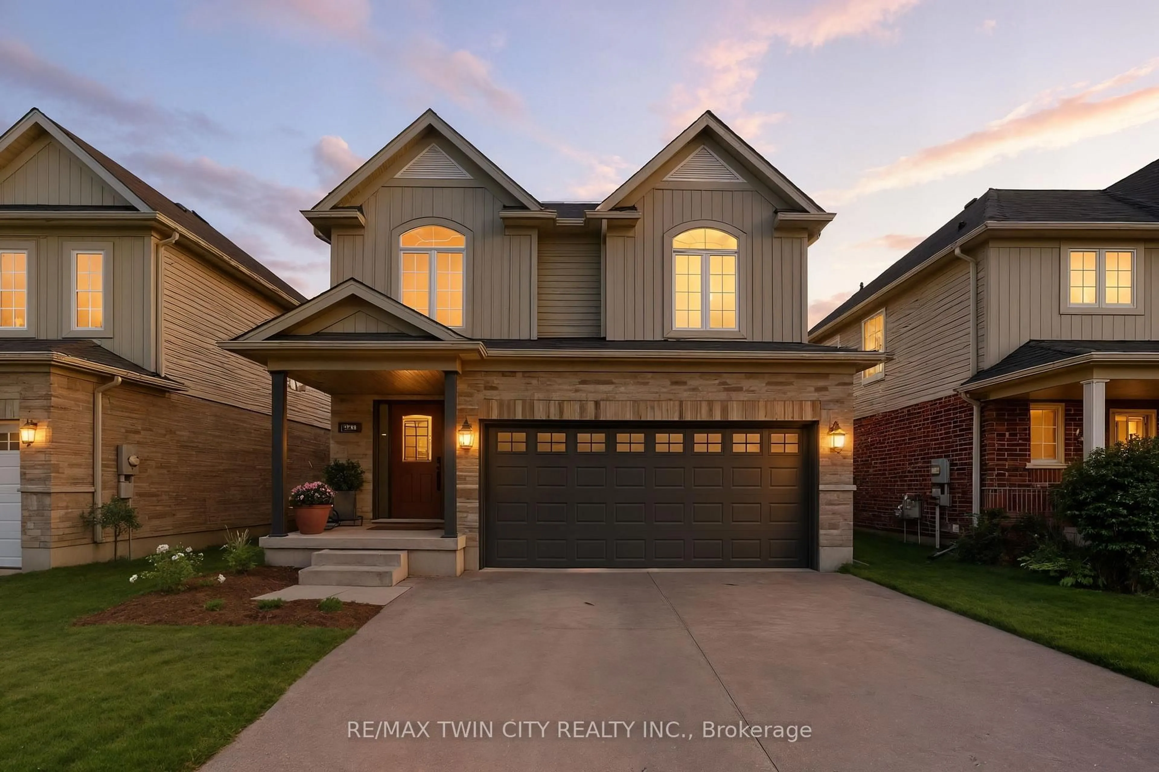 Home with brick exterior material, street for 266 Vincent Dr, North Dumfries Ontario N0B 1E0