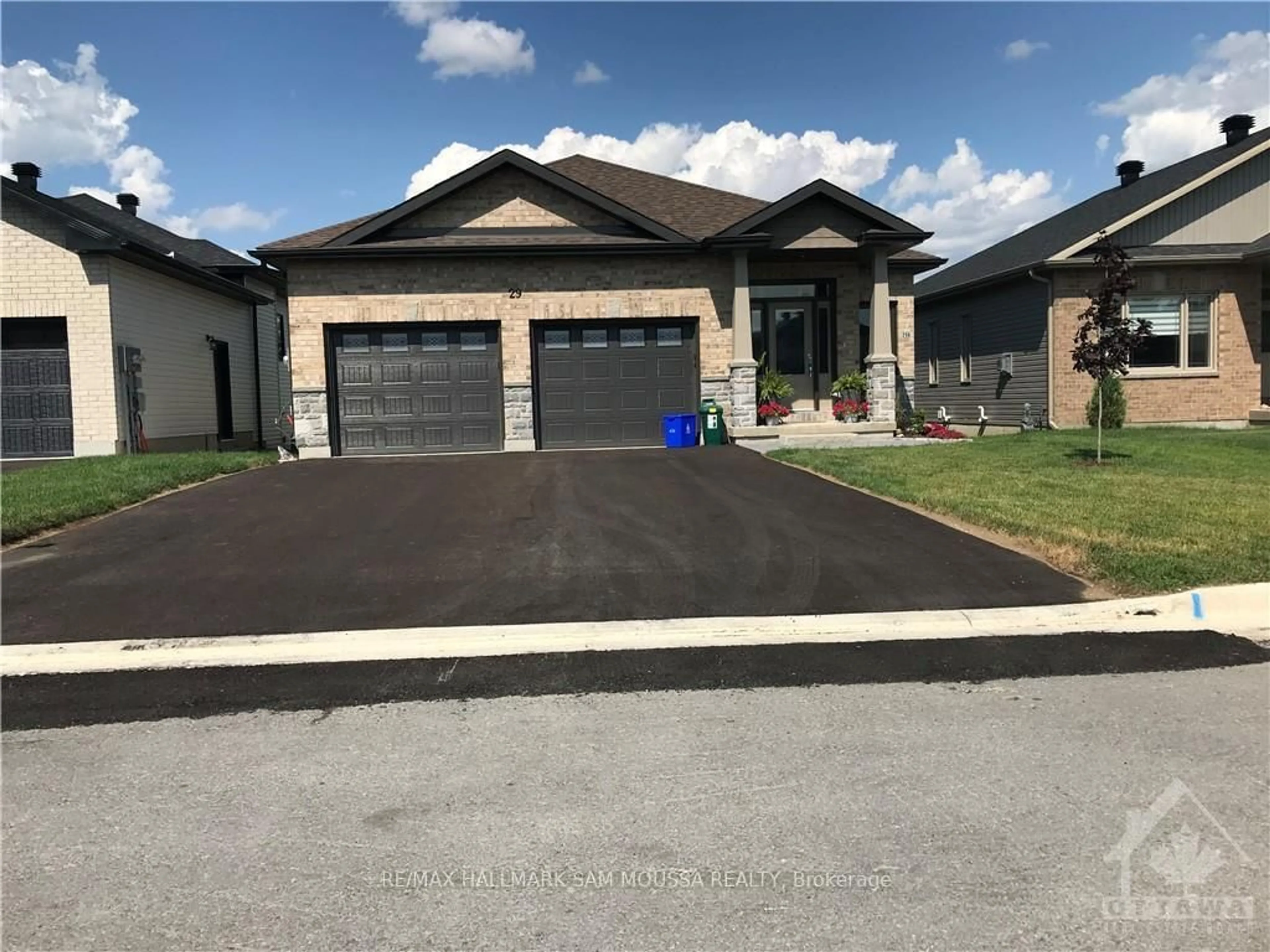 Unknown for 29 Senators Gate Dr, Perth Ontario K7H 0B5