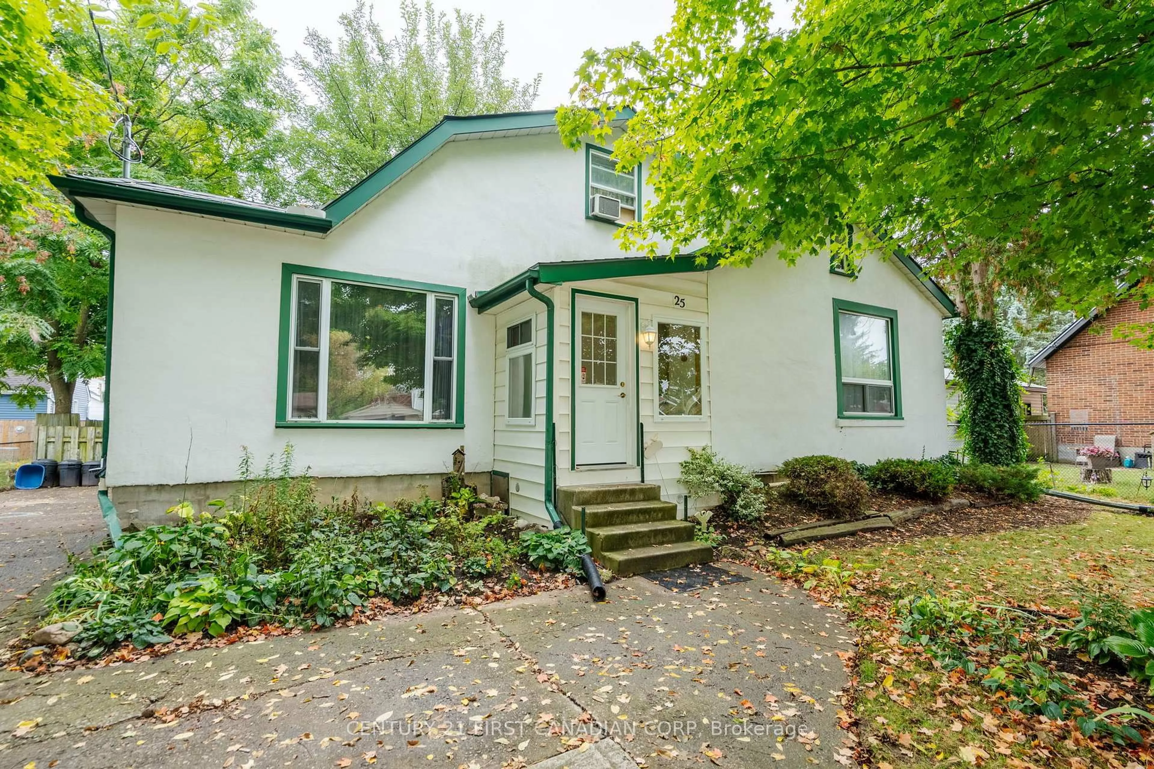 Home with vinyl exterior material, street for 25 Langarth St, London South Ontario N6J 1P1
