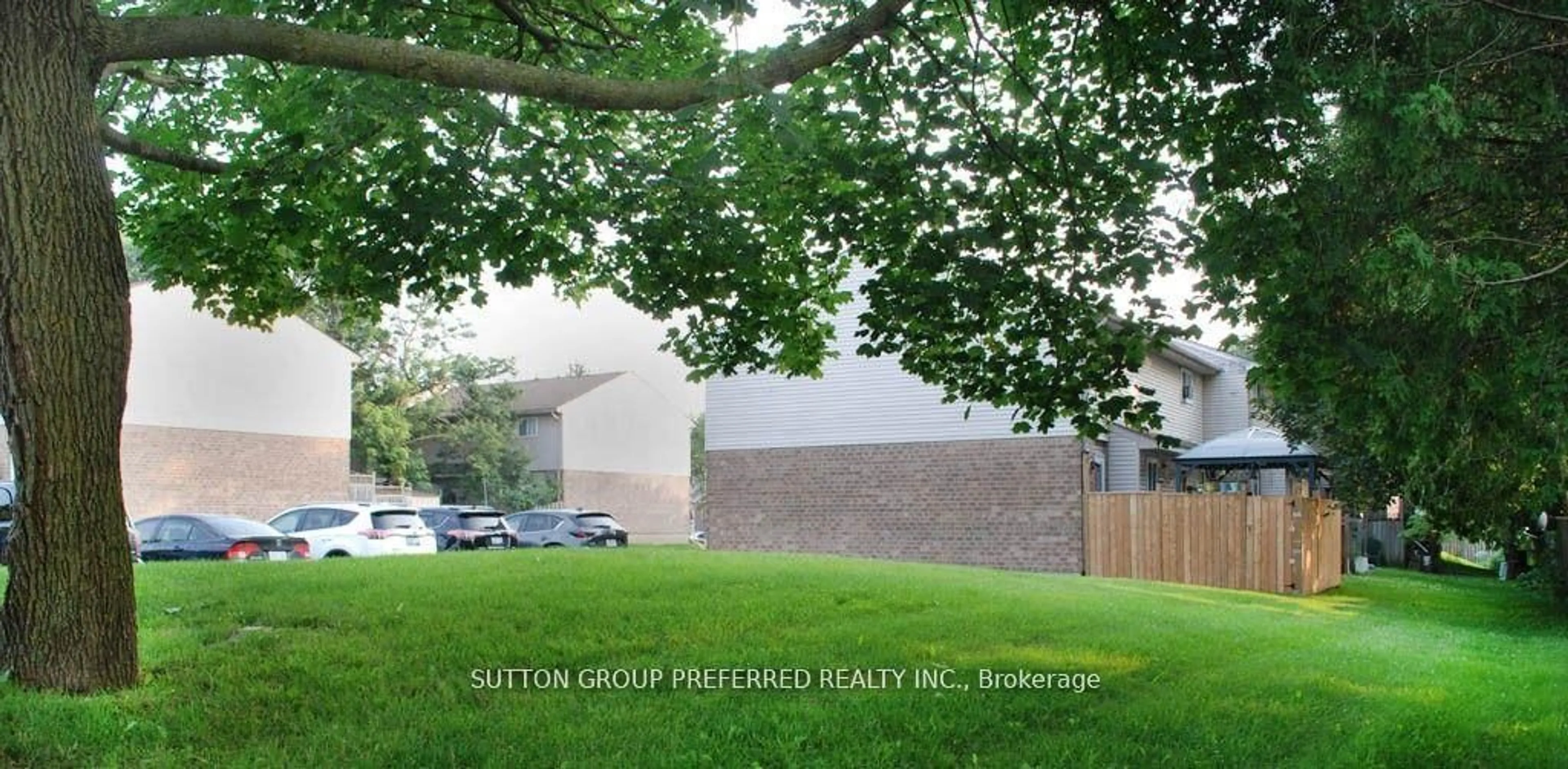 A pic from outside/outdoor area/front of a property/back of a property/a pic from drone, street for 311 Vesta Rd #6, London East Ontario N5Y 5J1