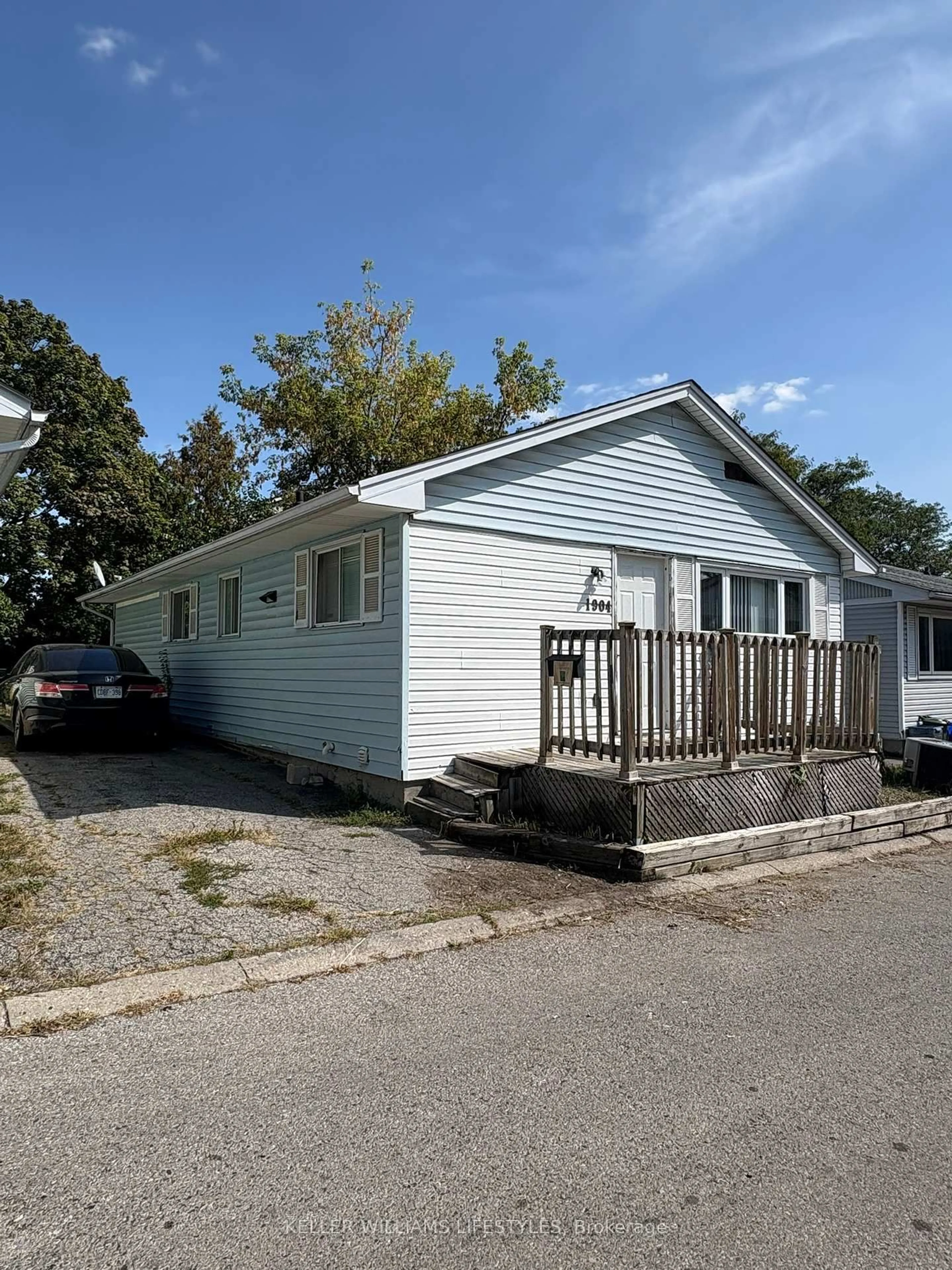 Home with vinyl exterior material, street for 1904 Culver Dr, London East Ontario N5V 3K6