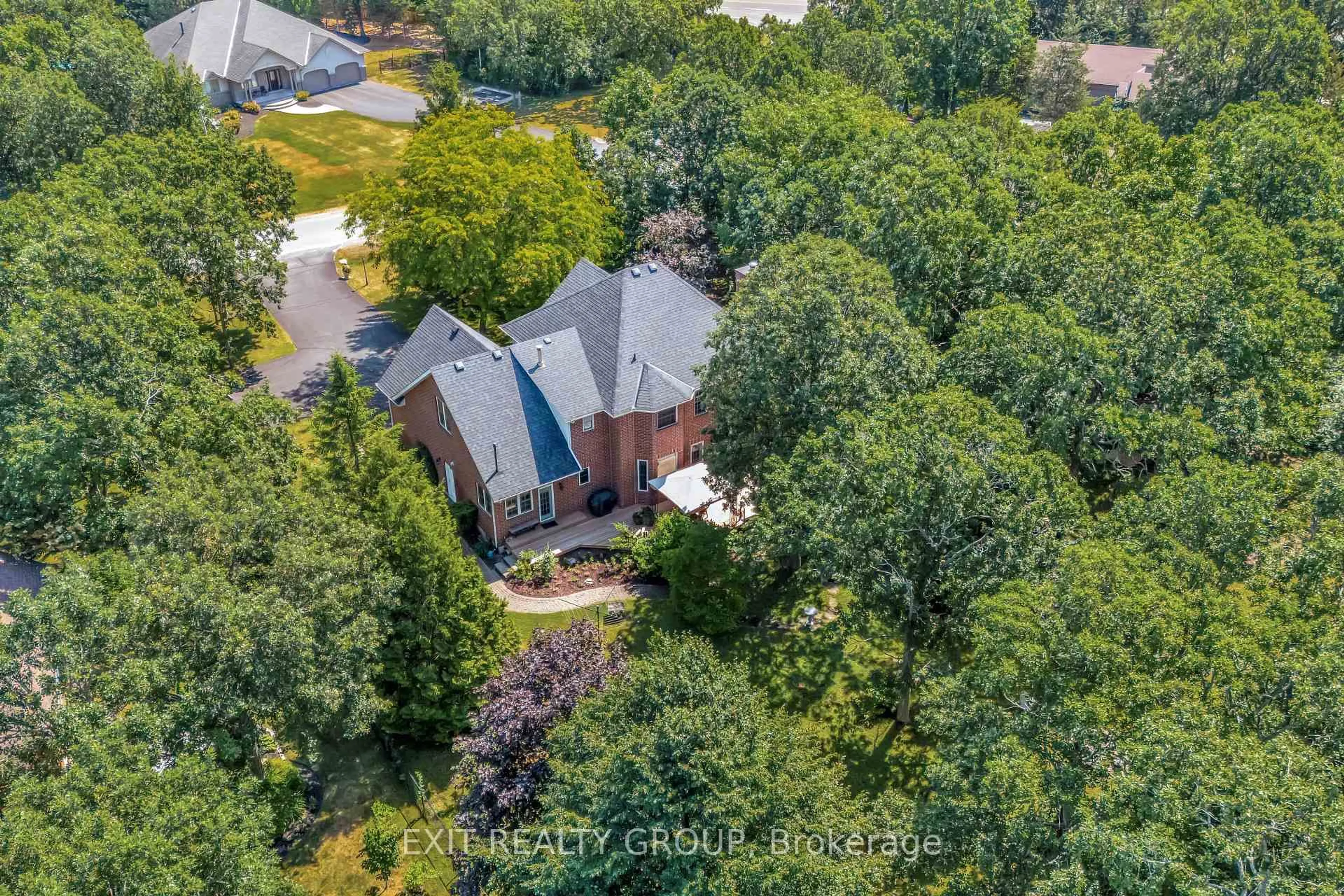 A pic from outside/outdoor area/front of a property/back of a property/a pic from drone, unknown for 164 Bay Breeze St, Prince Edward County Ontario K8N 0L4