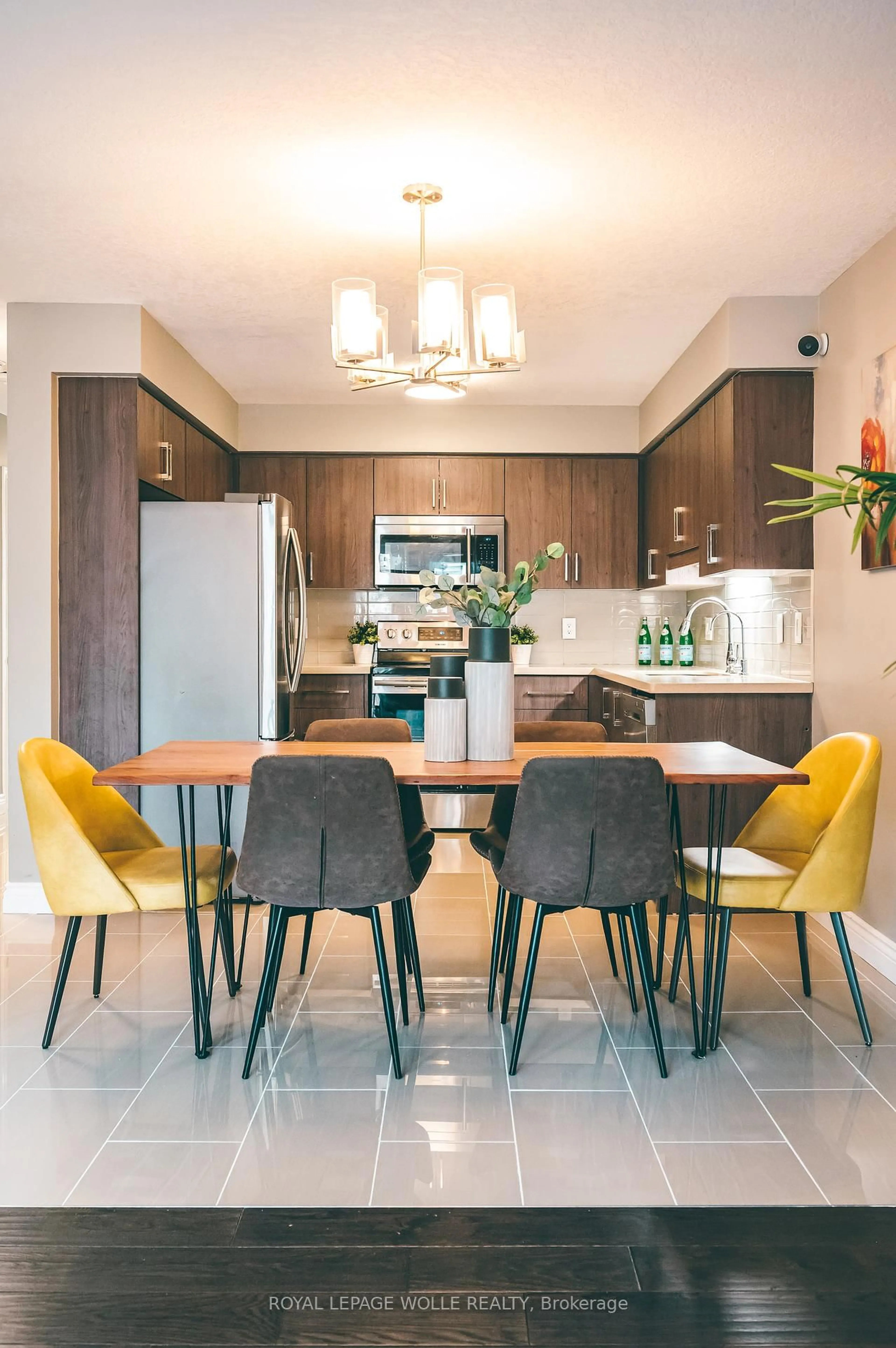 Contemporary kitchen, unknown for 85 Bankside Dr #K63, Kitchener Ontario N2N 3M4