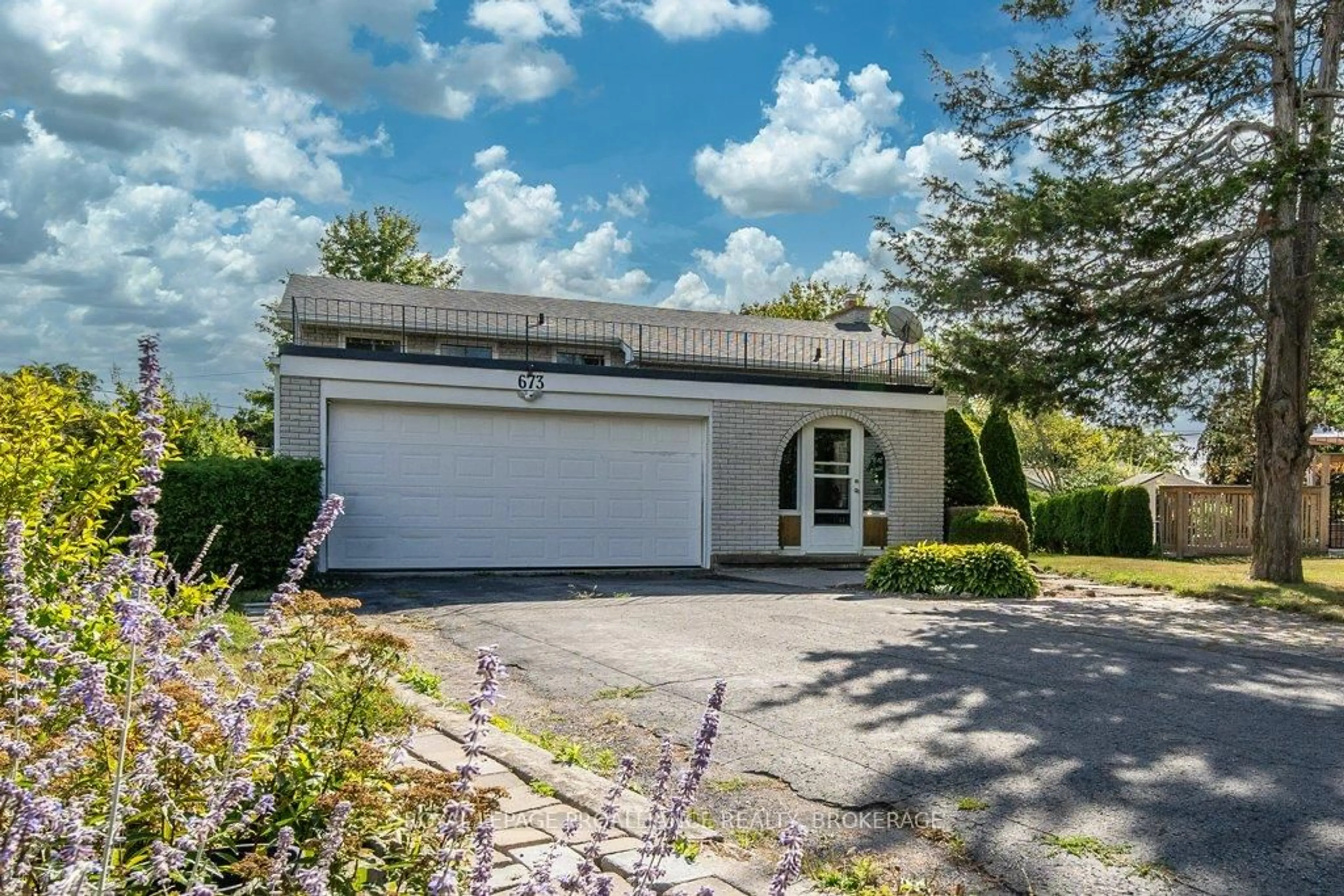 Unknown for 673 Sussex Blvd, Kingston Ontario K7M 5B2
