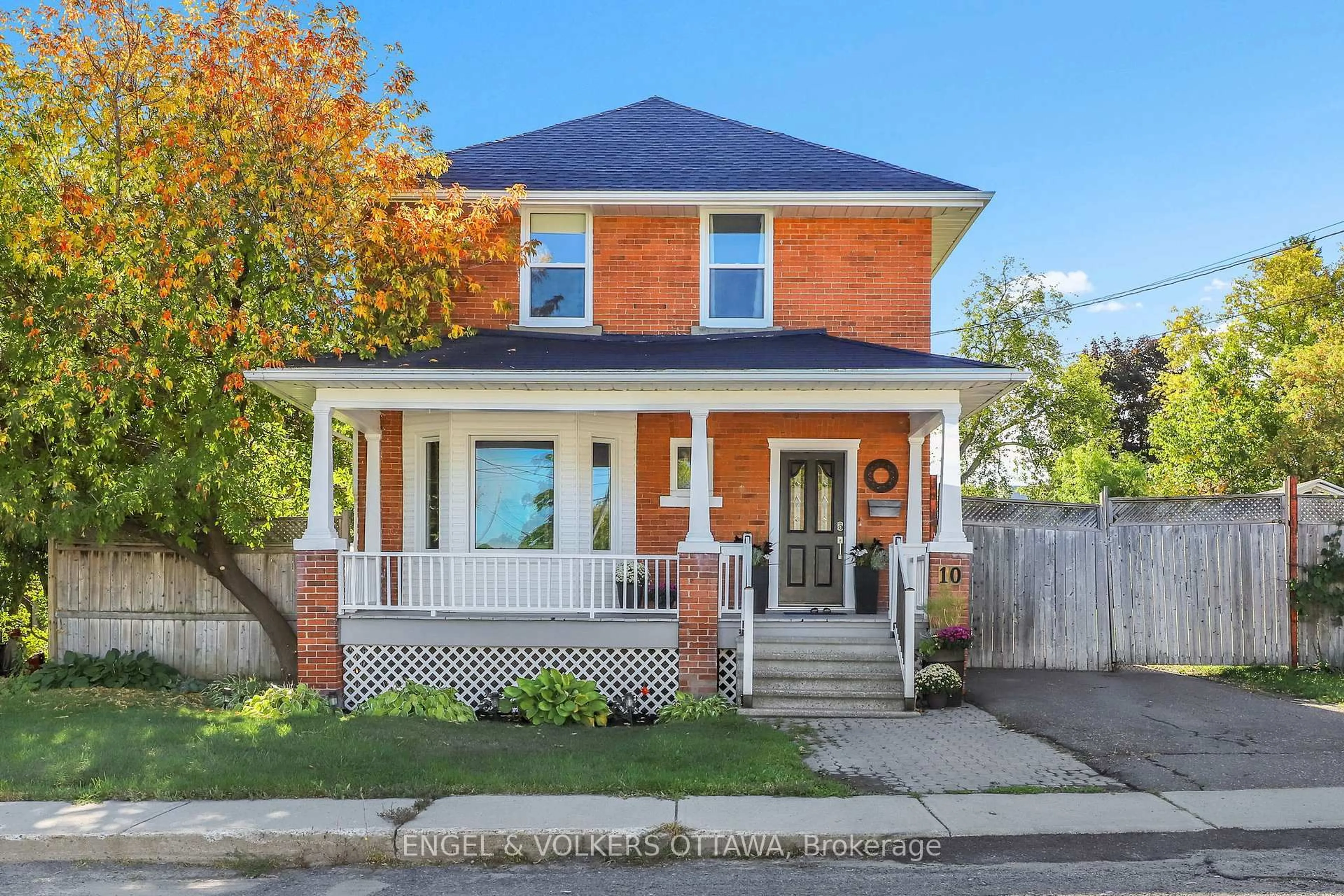 Home with brick exterior material, street for 10 Ida St, Arnprior Ontario K7S 3A4