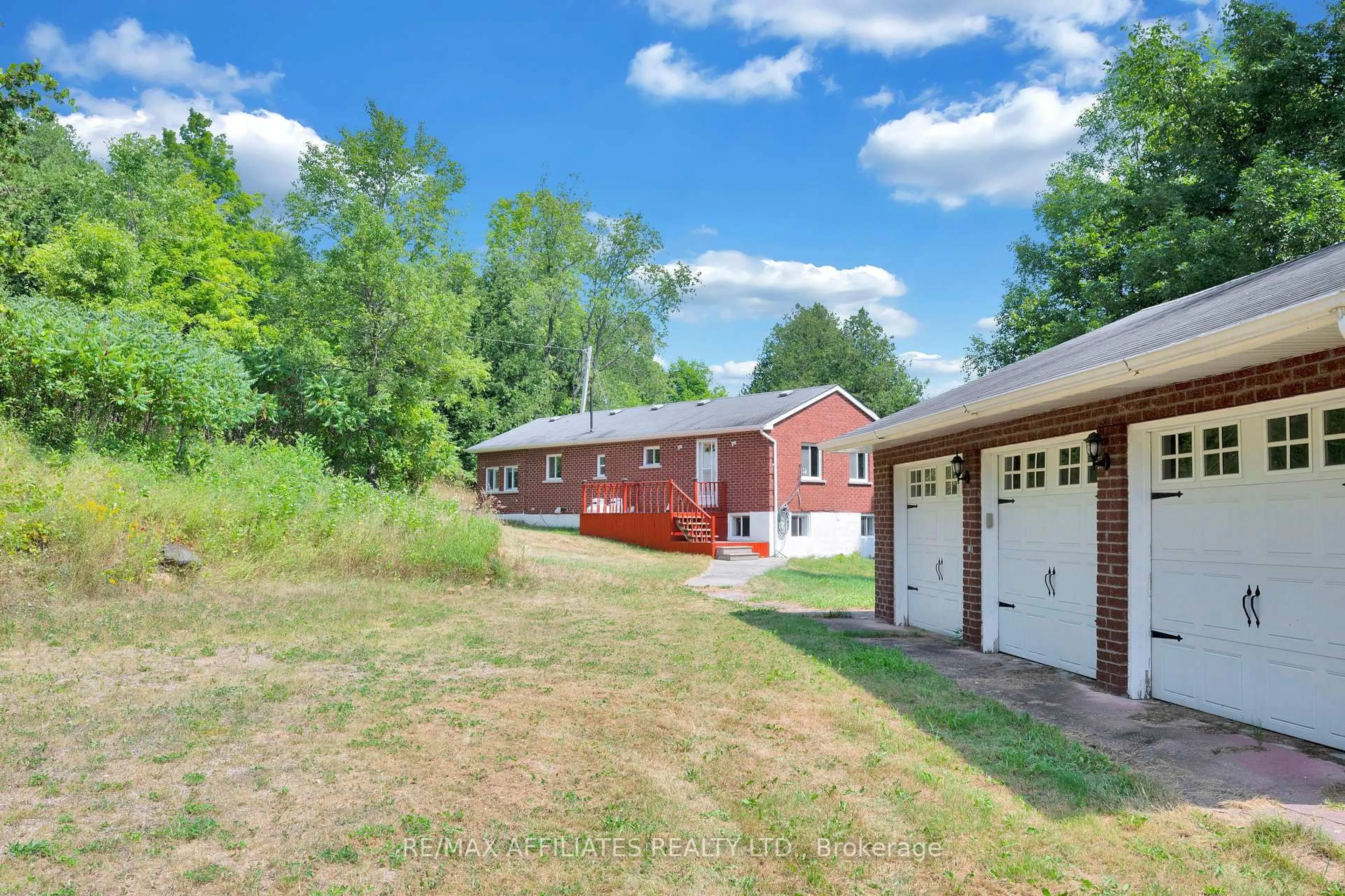 Unknown for 1009 Gardiner's Rd, Arden Ontario K0H 1B0