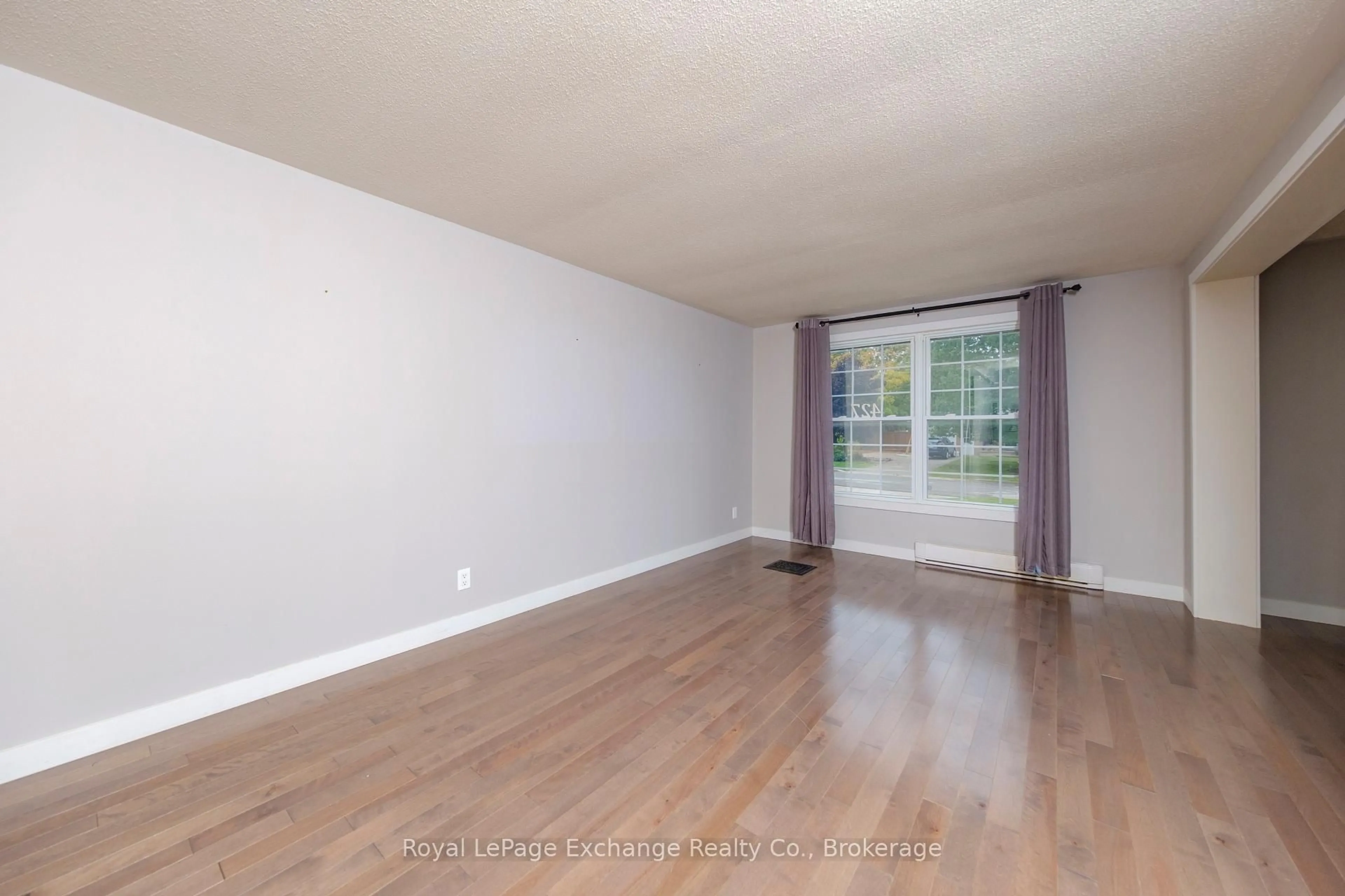 A pic of a room for 427 Highland Dr, Kincardine Ontario N2Z 1X4
