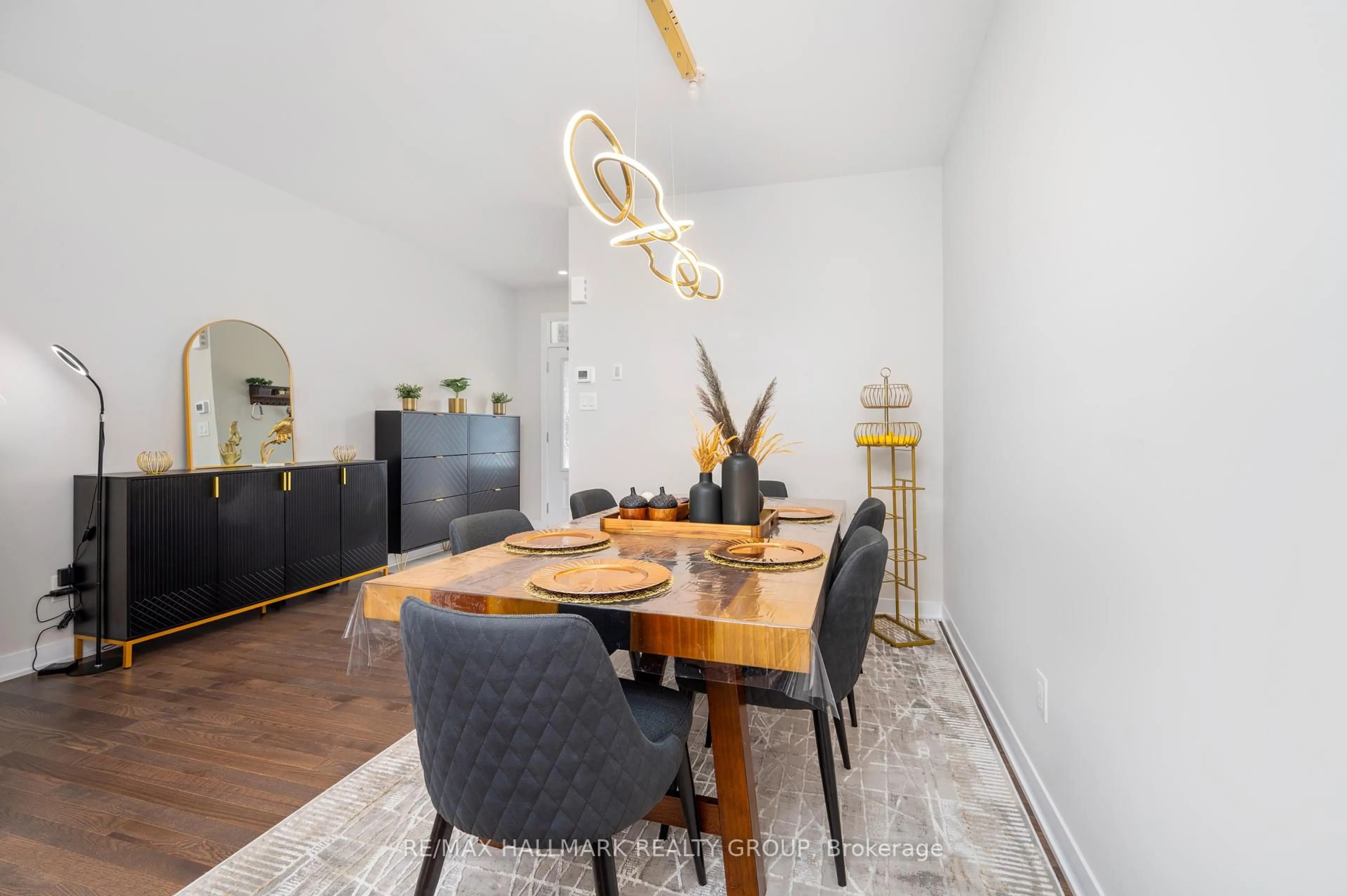 Dining room, unknown for 351 Falsetto St, Ottawa Ontario K1W 0S6