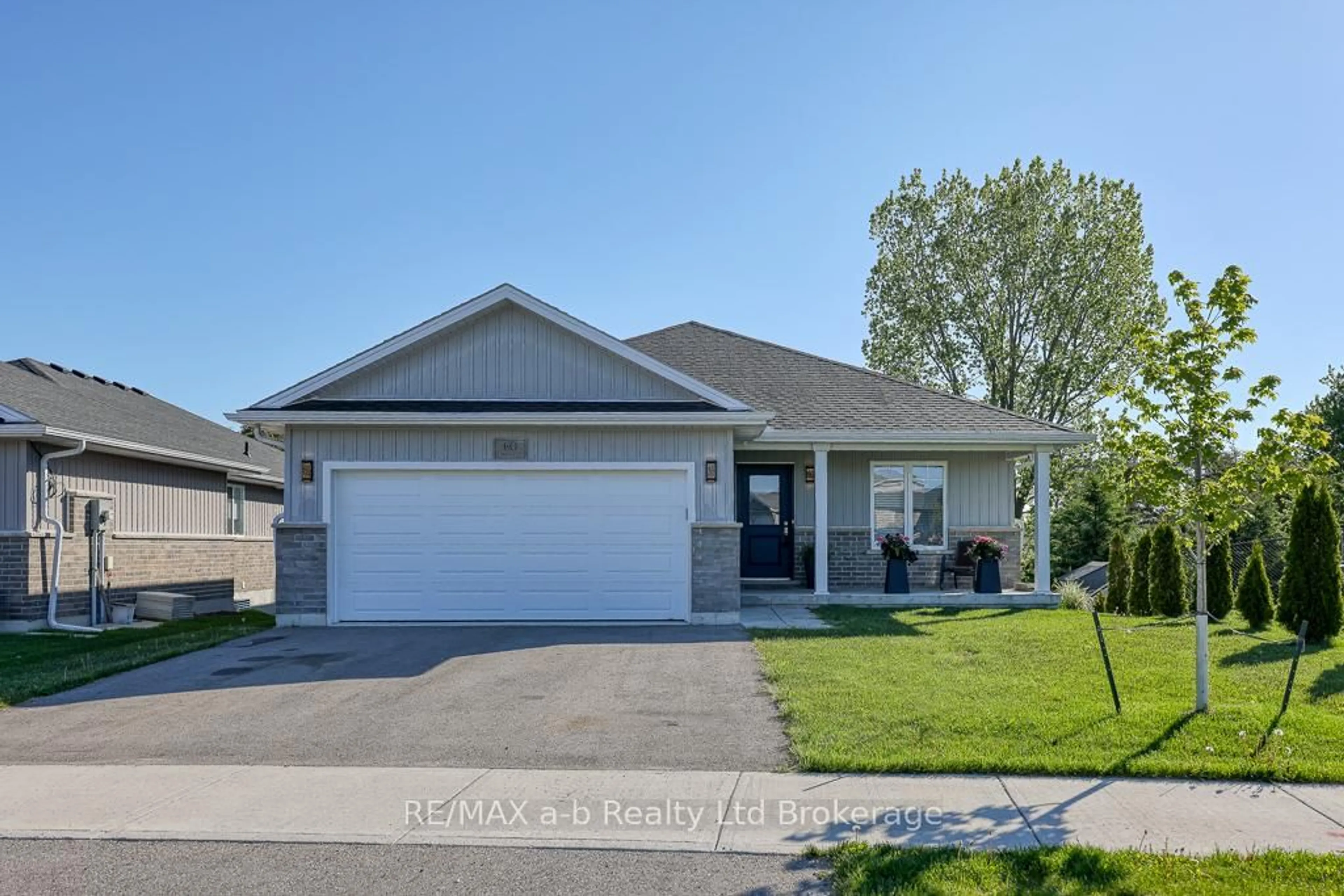Home with vinyl exterior material, street for 60 James St, Zorra Ontario N0J 1J0