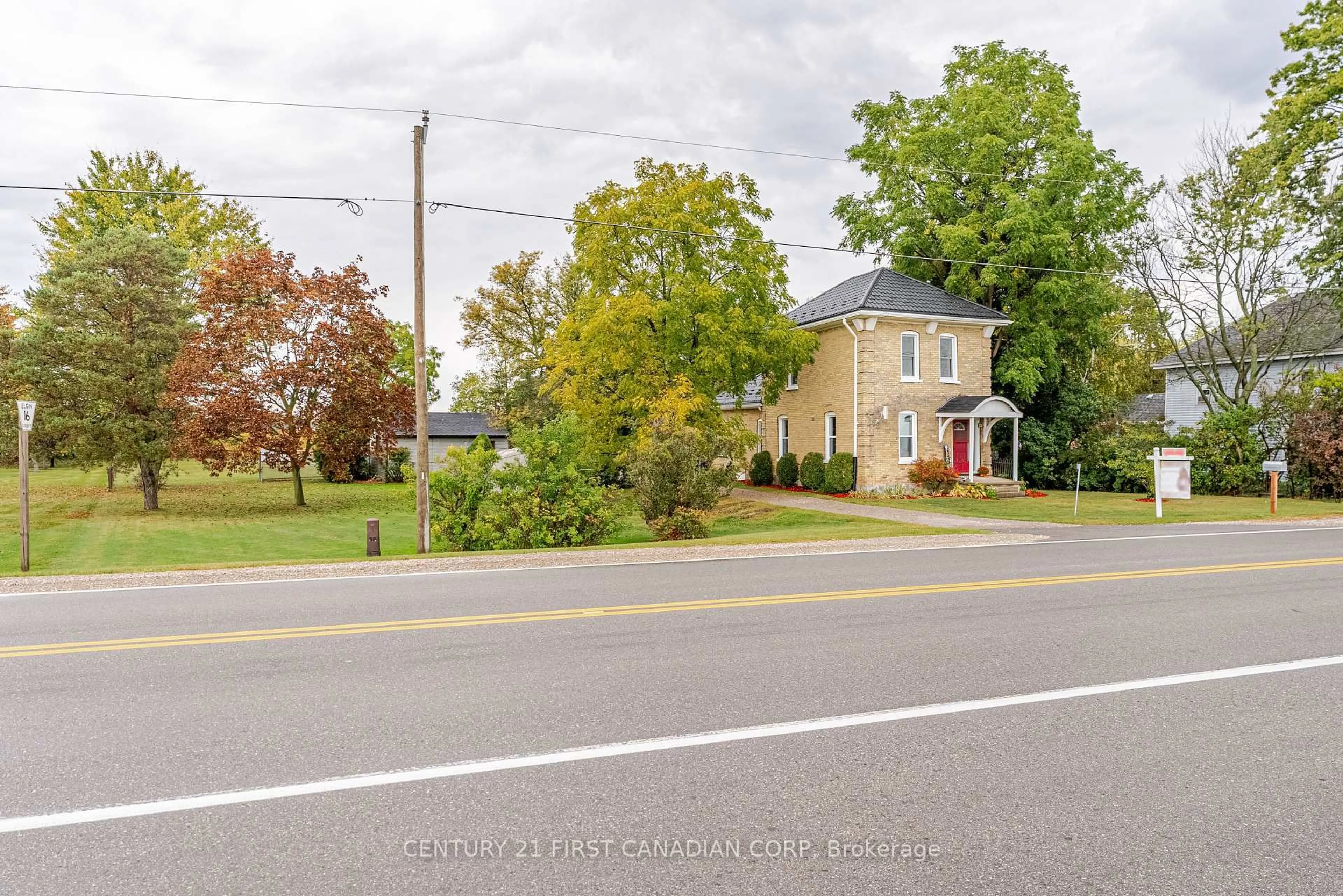 A pic from outside/outdoor area/front of a property/back of a property/a pic from drone, street for 38214 Fingal Line, Southwold Ontario N5P 3S5