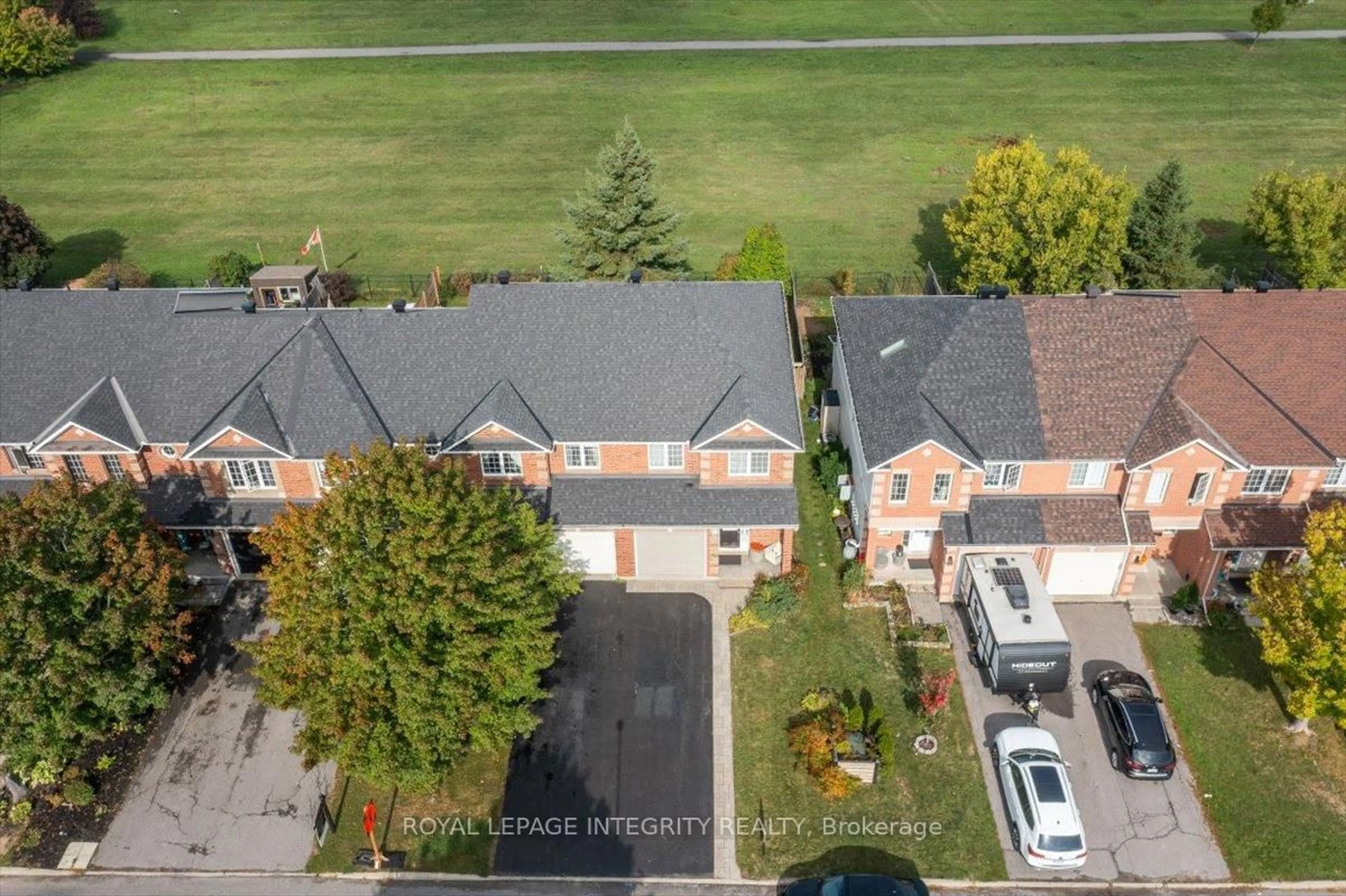 A pic from outside/outdoor area/front of a property/back of a property/a pic from drone, street for 2018 Winsome Terr, Orleans Ontario K4A 4Y4