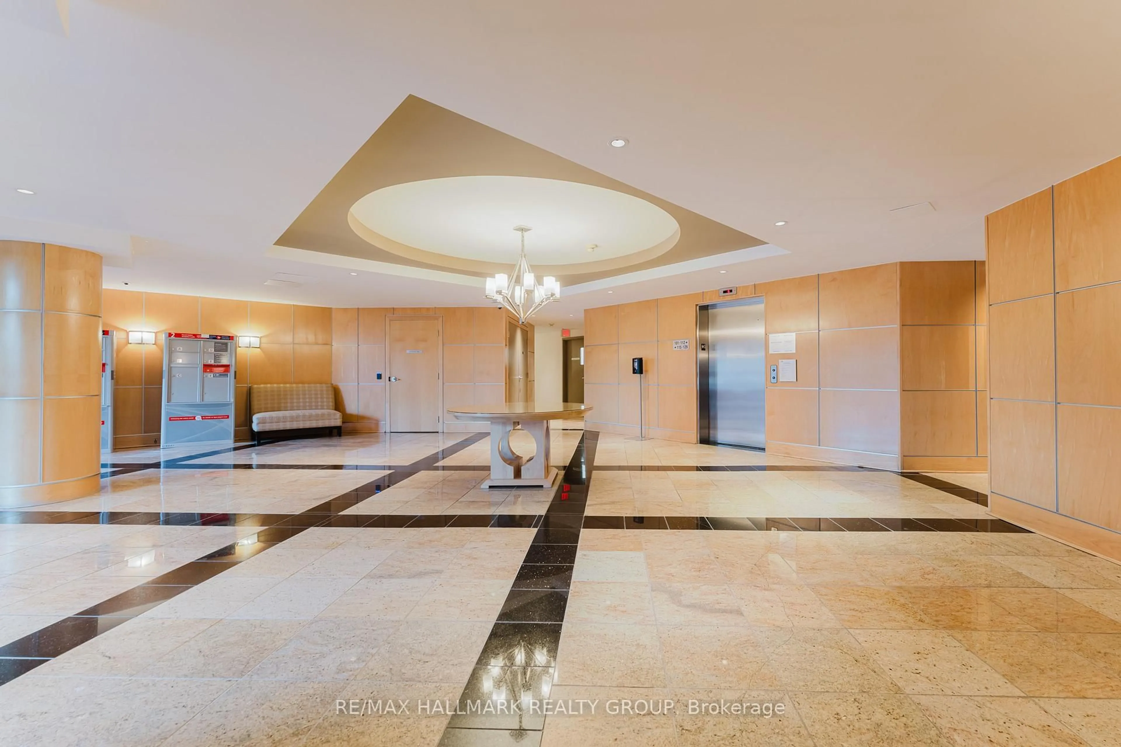 Lobby for 205 Bolton St #120, Ottawa Ontario K1N 1K7