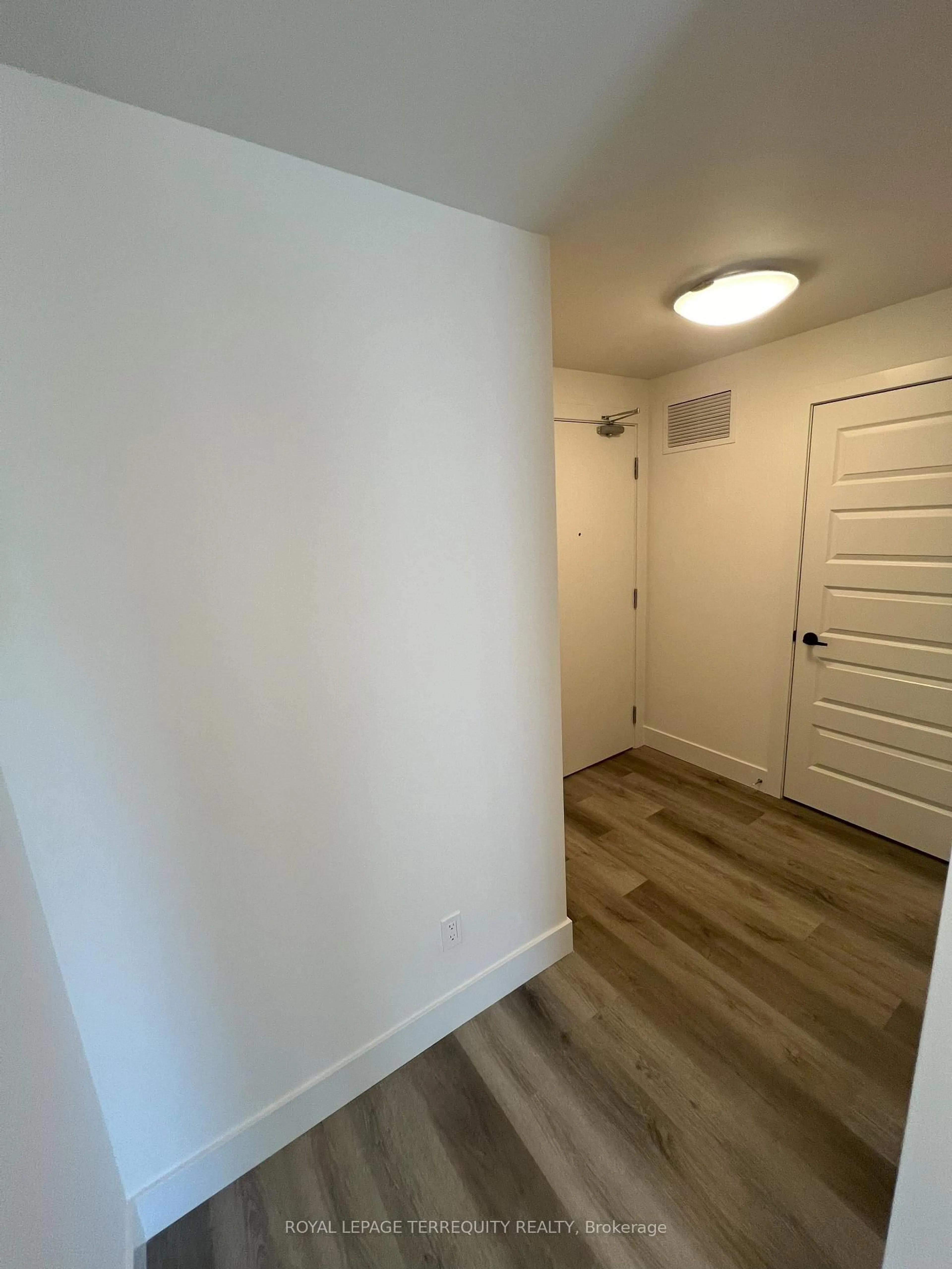 A pic of a room for 107 Roger St #416, Waterloo Ontario N2J 0G3