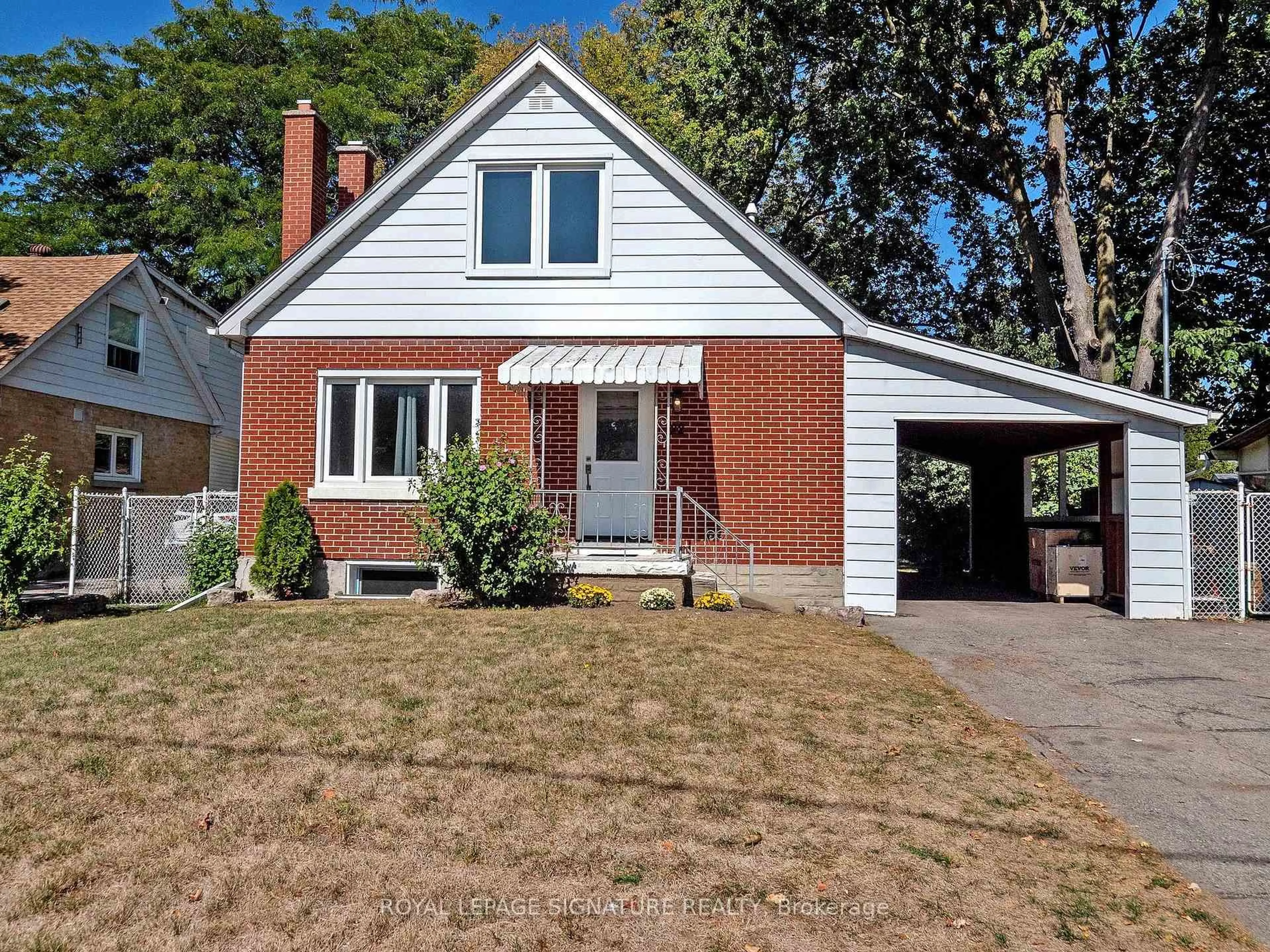 Home with brick exterior material, street for 22 Sherwood Ave, Kitchener Ontario N2B 1J9
