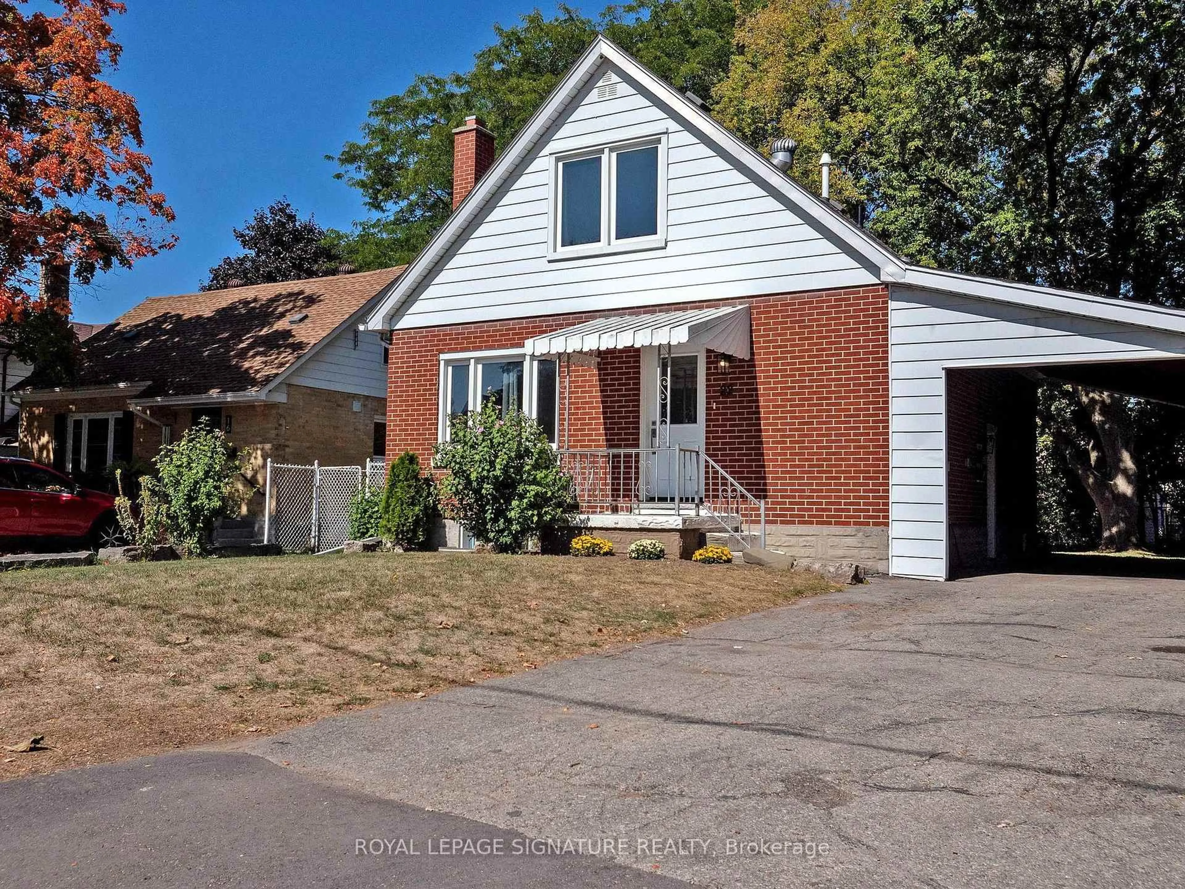 Home with brick exterior material, street for 22 Sherwood Ave, Kitchener Ontario N2B 1J9