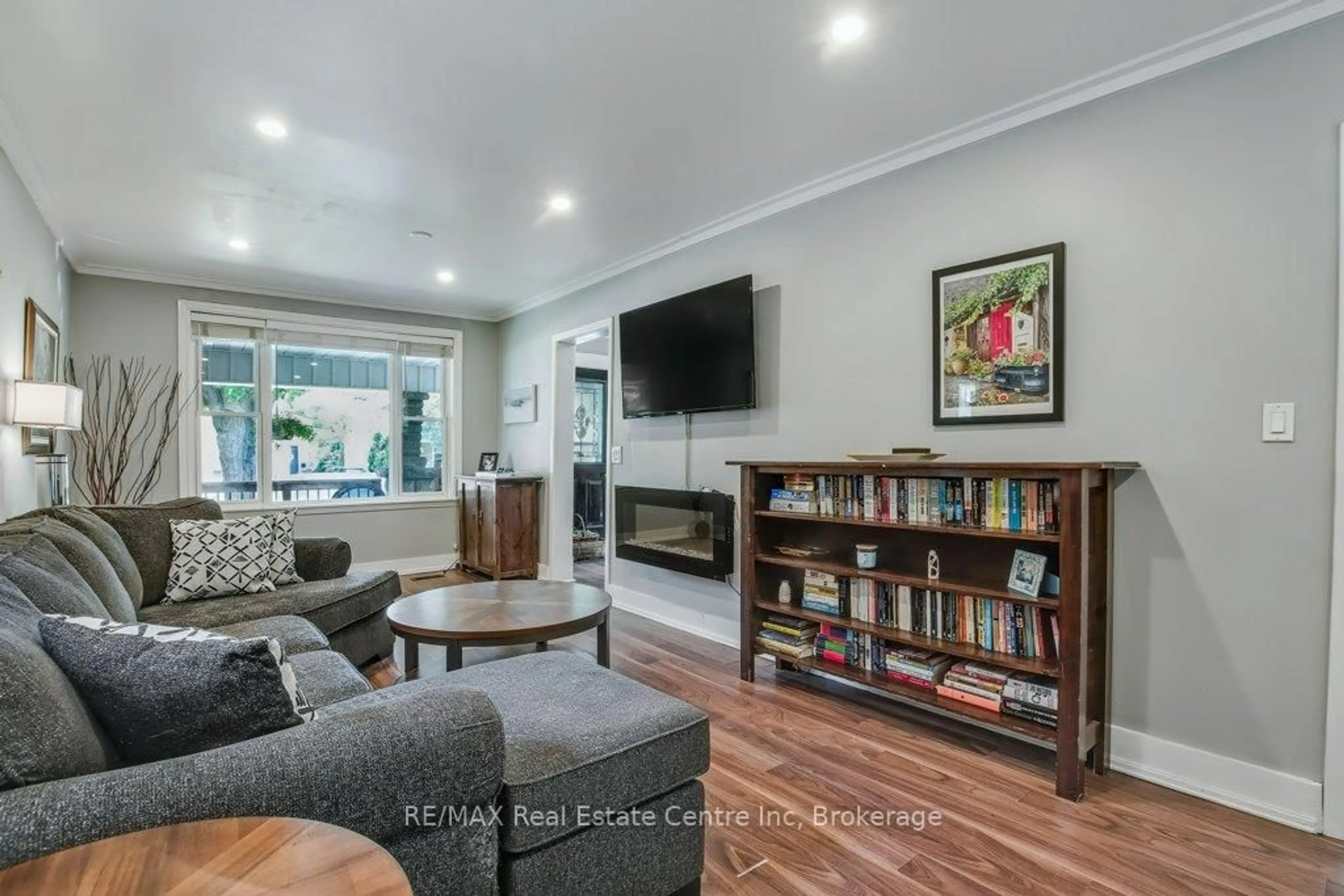 Living room with furniture, unknown for 207 Waterloo Ave, Guelph Ontario N1H 3J4