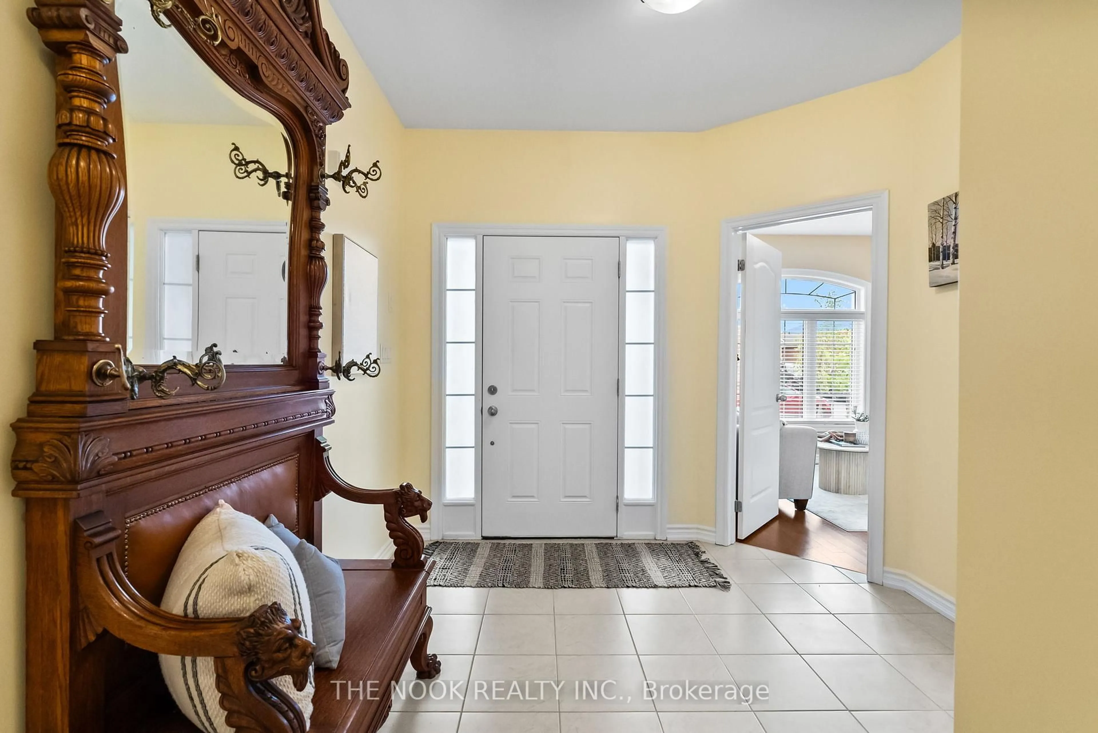 Indoor entryway for 145 Springdale Dr, Kawartha Lakes Ontario K9V 0N1