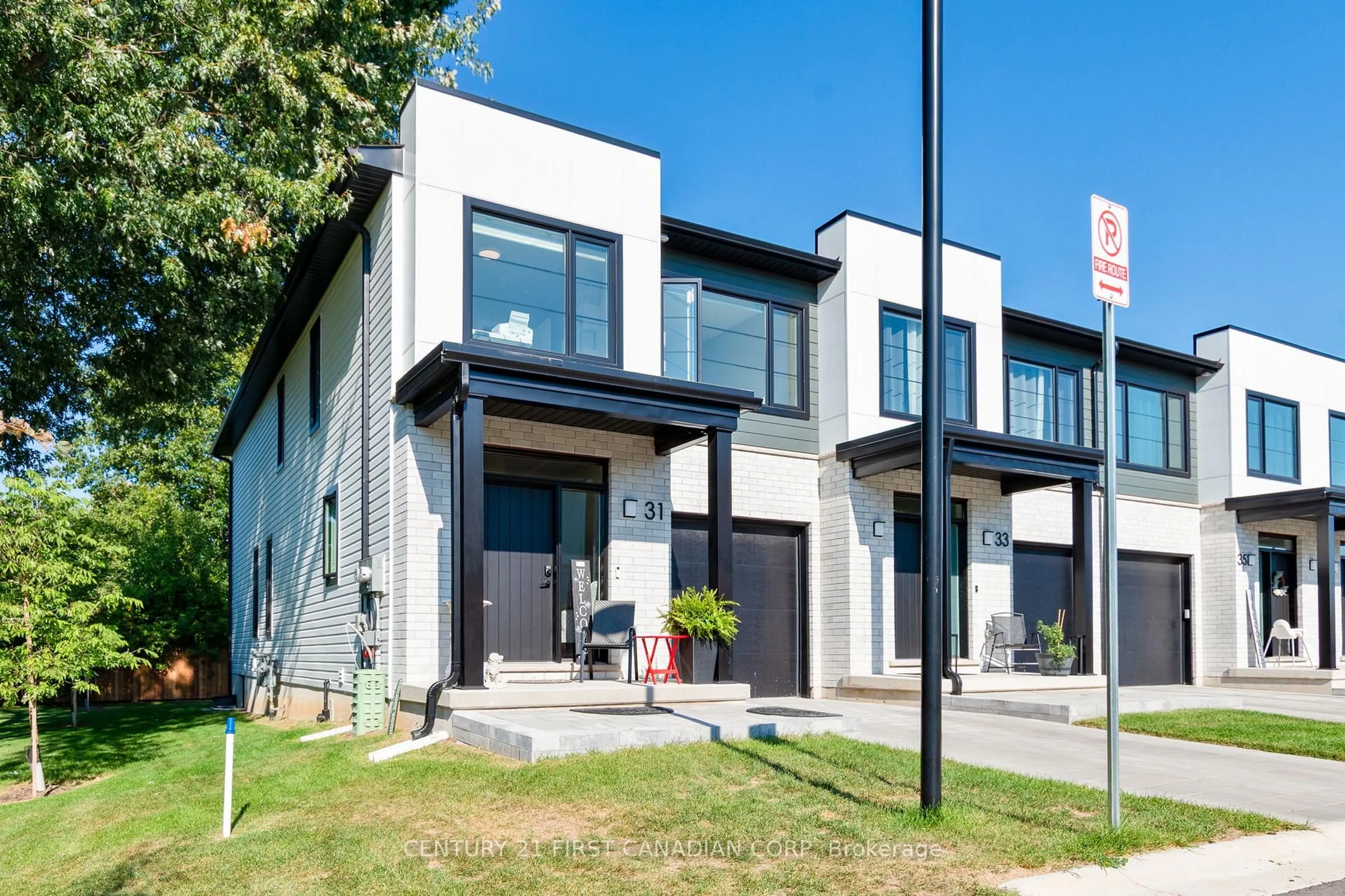 Home with brick exterior material, street for 101 Swales Ave #31, Strathroy-Caradoc Ontario N7G 0C1