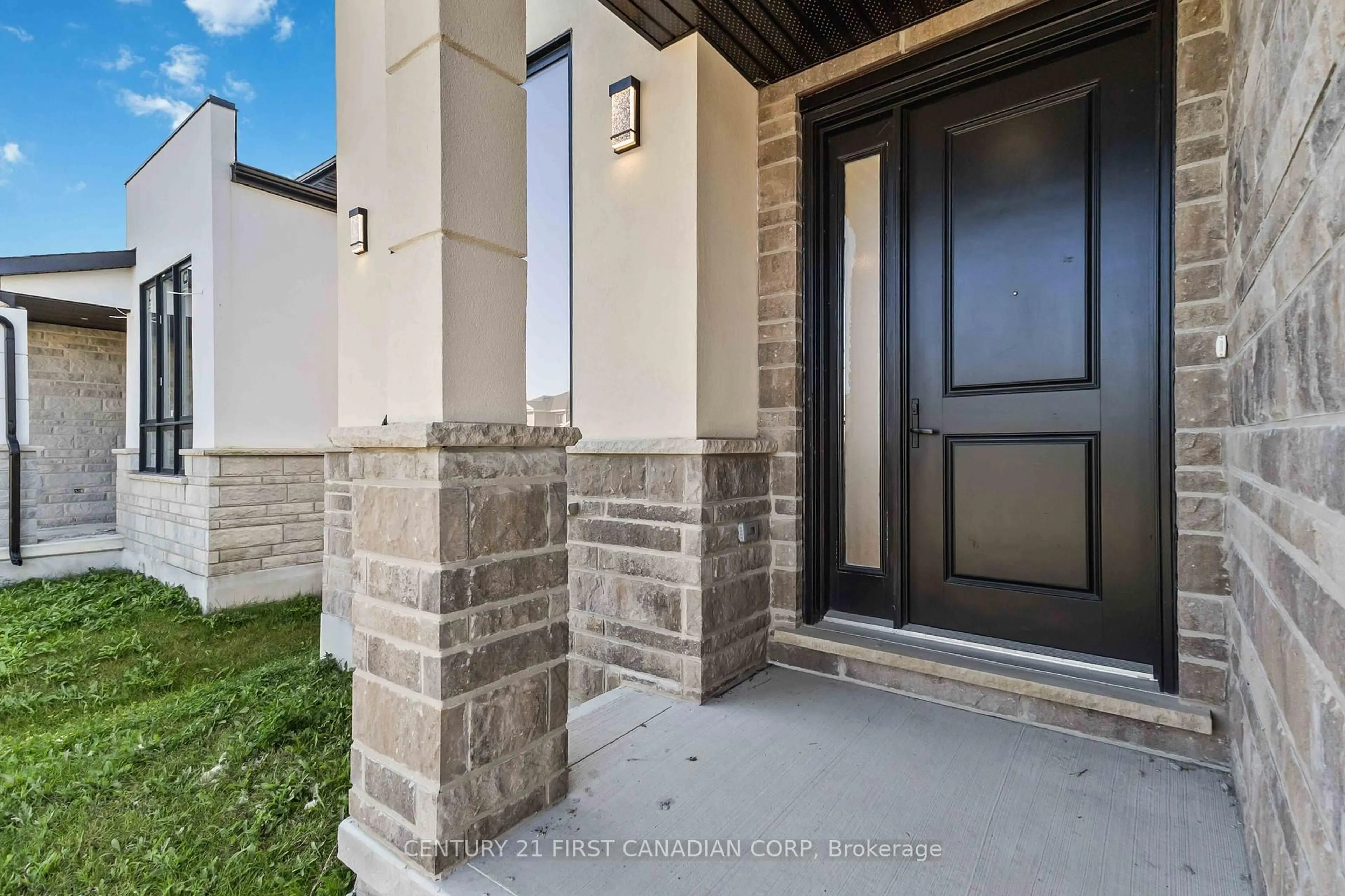 Indoor entryway for 23 GREENE St, South Huron Ontario N0M 1S3