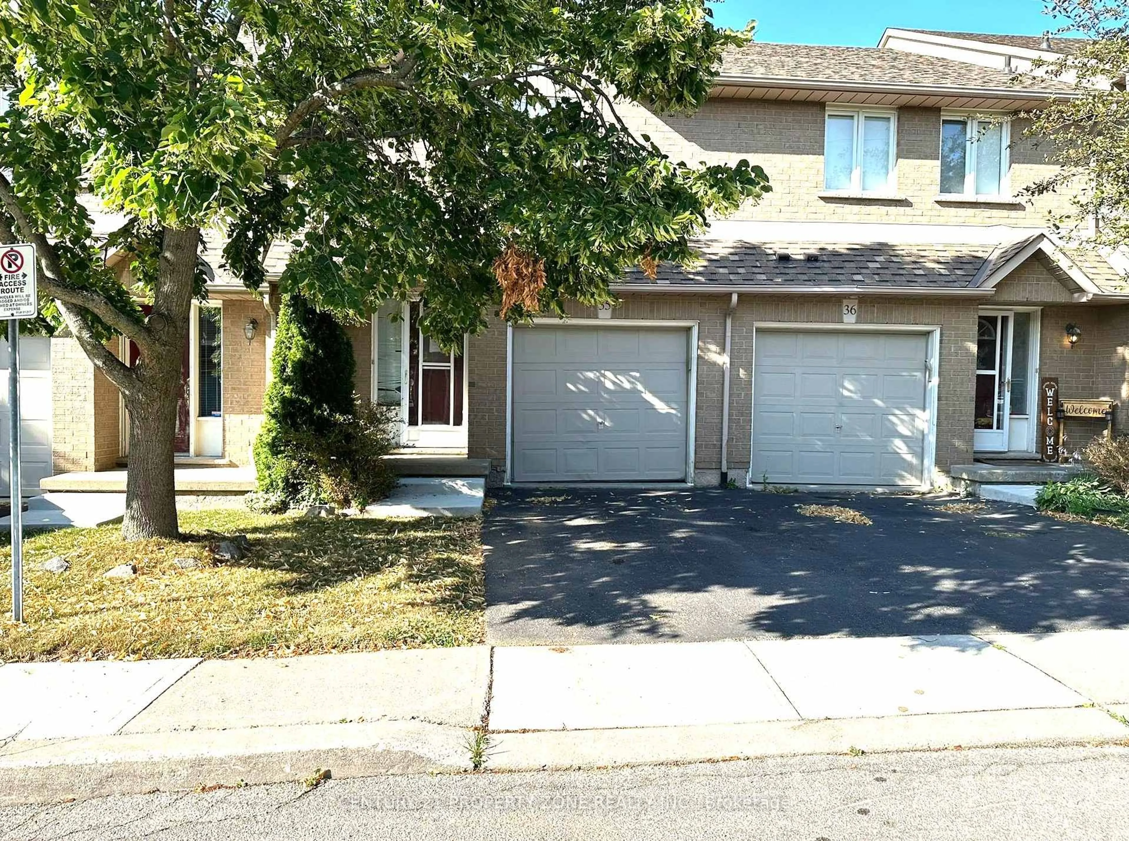 A pic from outside/outdoor area/front of a property/back of a property/a pic from drone, street for 1889 Upper Wentworth St #35, Hamilton Ontario L9B 2T8