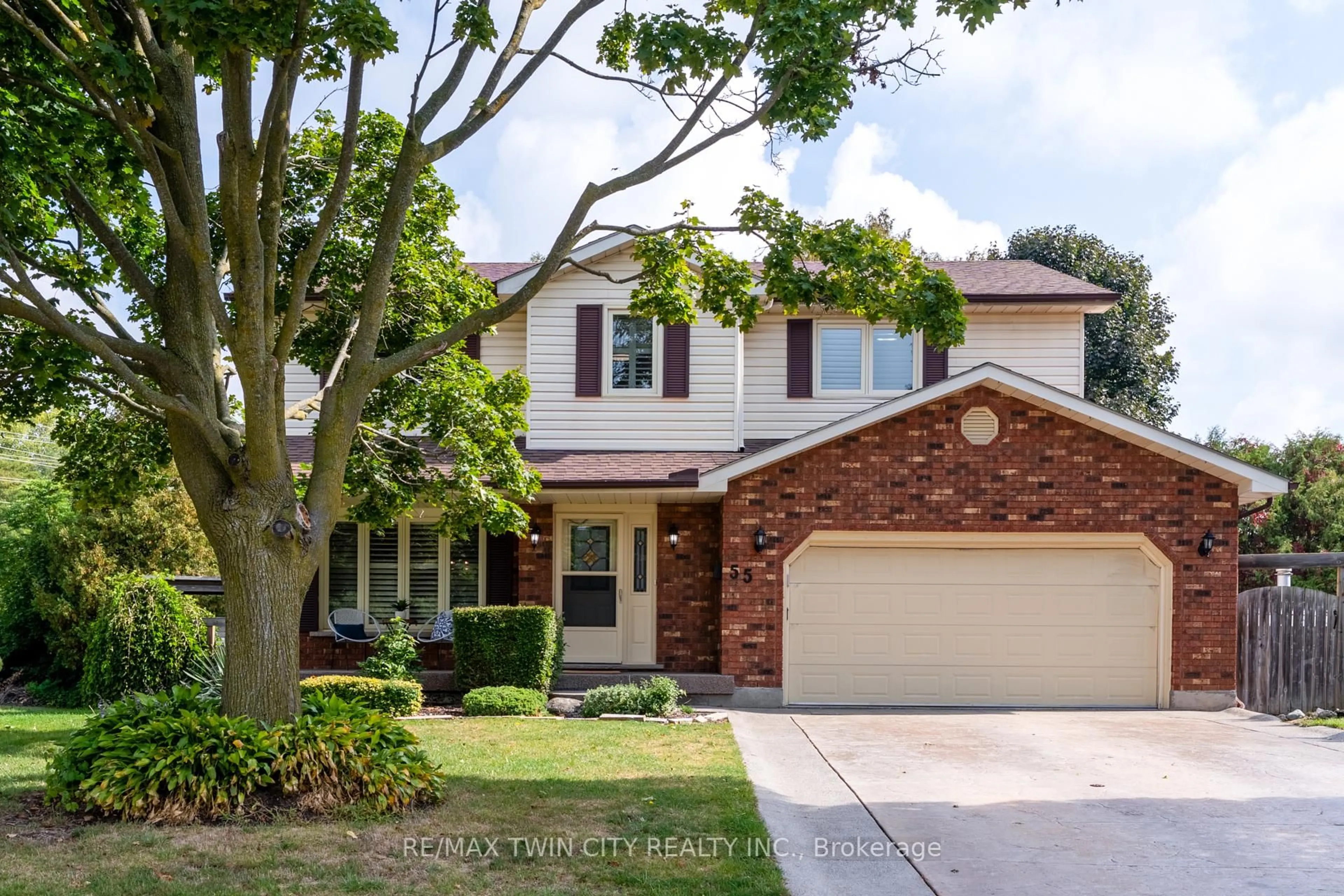 Home with brick exterior material, street for 55 Pioneer Pl, Brantford Ontario N3R 7G7