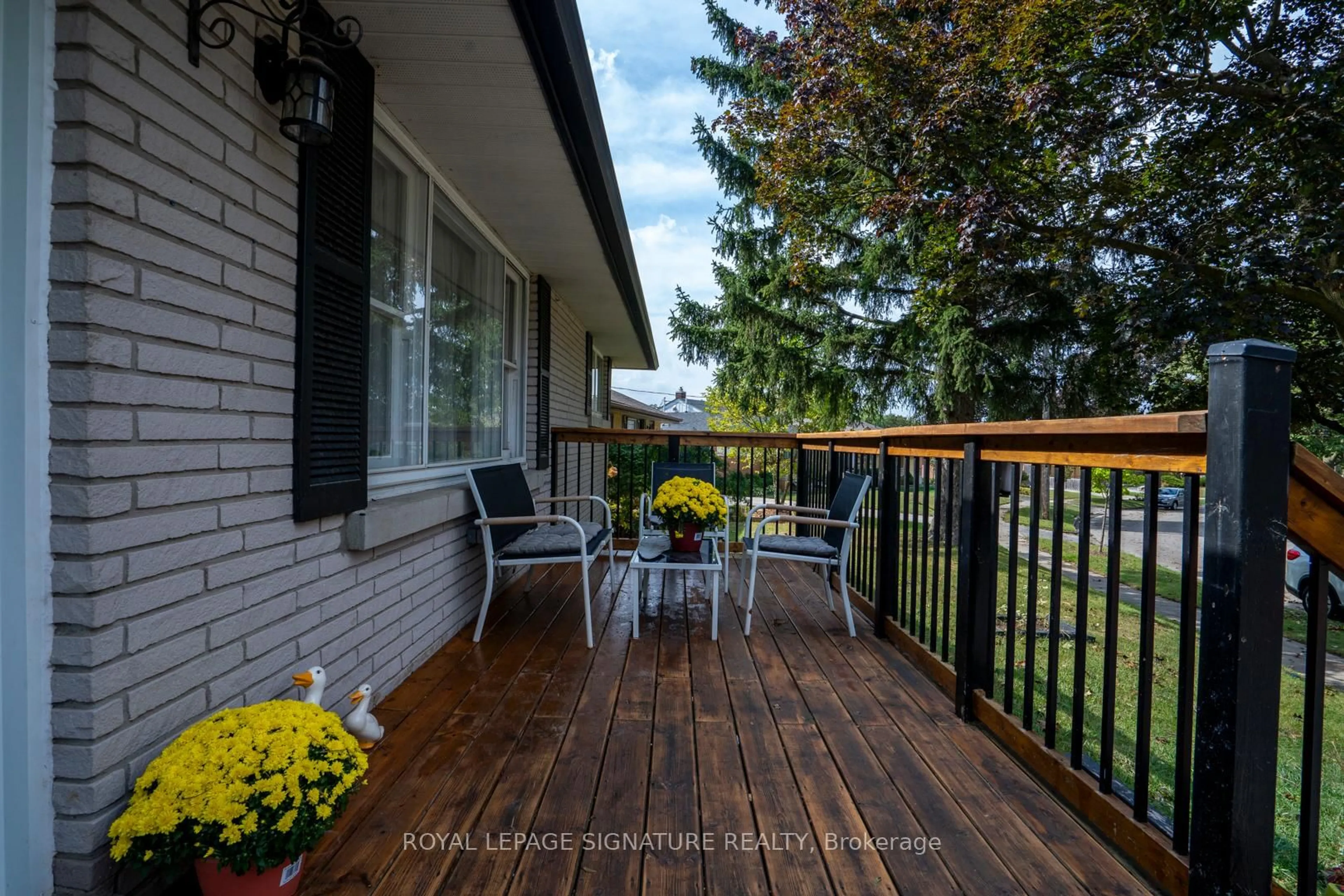 Patio, unknown for 61 Broadmoor Ave, Kitchener Ontario N2C 1Y6