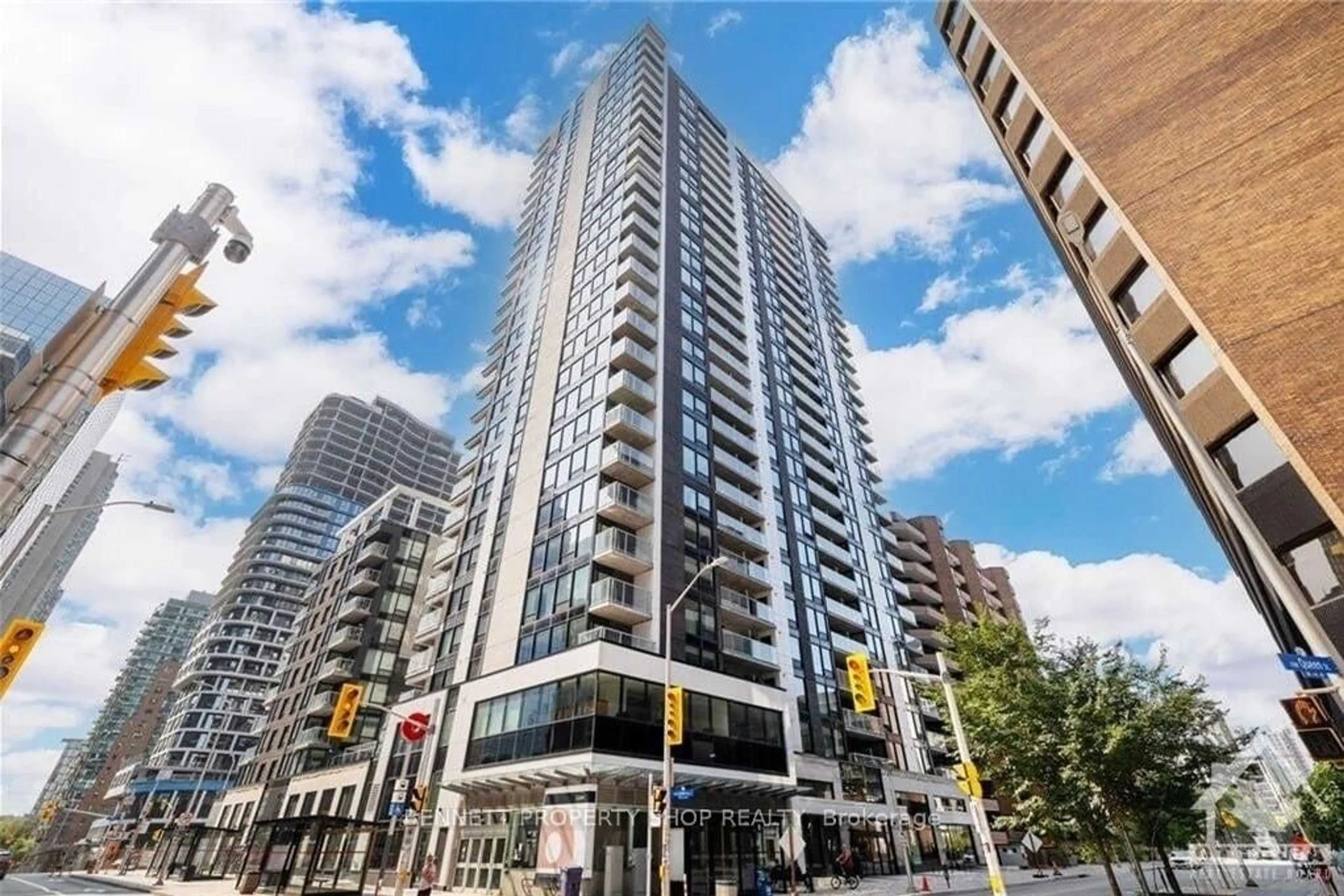 Unknown for 340 Queen St #1607, Ottawa Ontario K1R 0G1