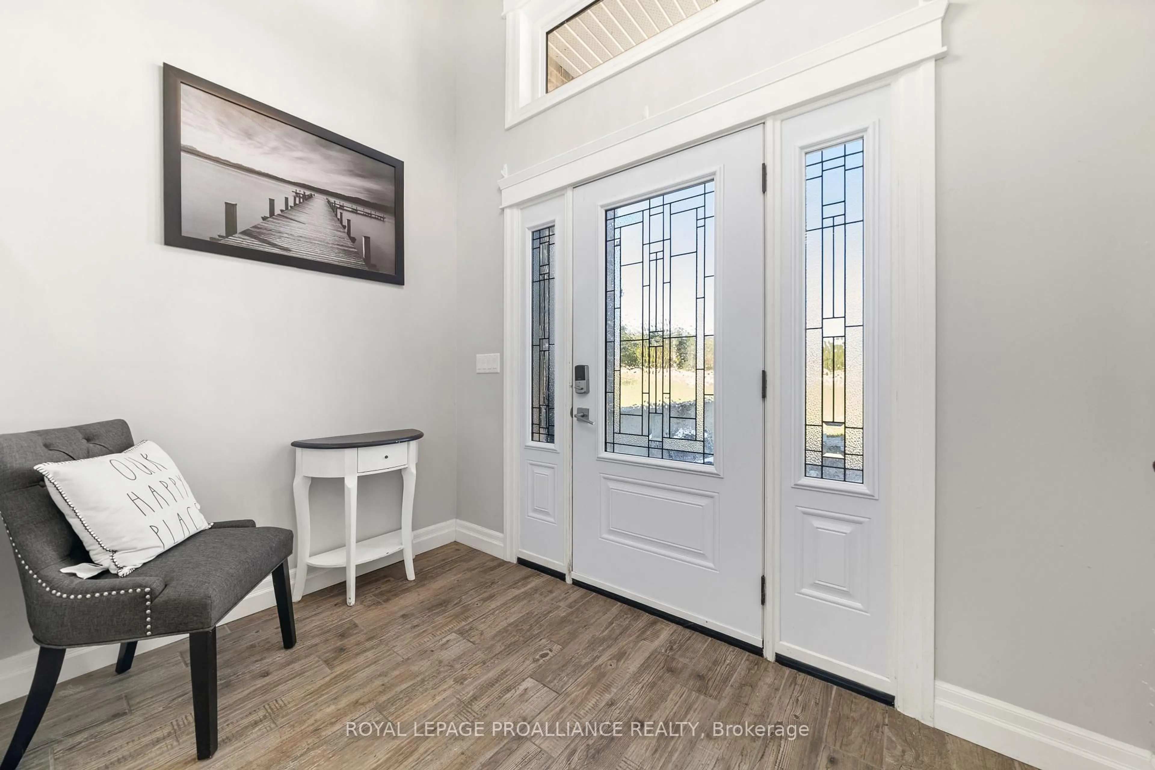 Indoor entryway for 296 Bird Rd, Stirling Ontario K0K 3E0