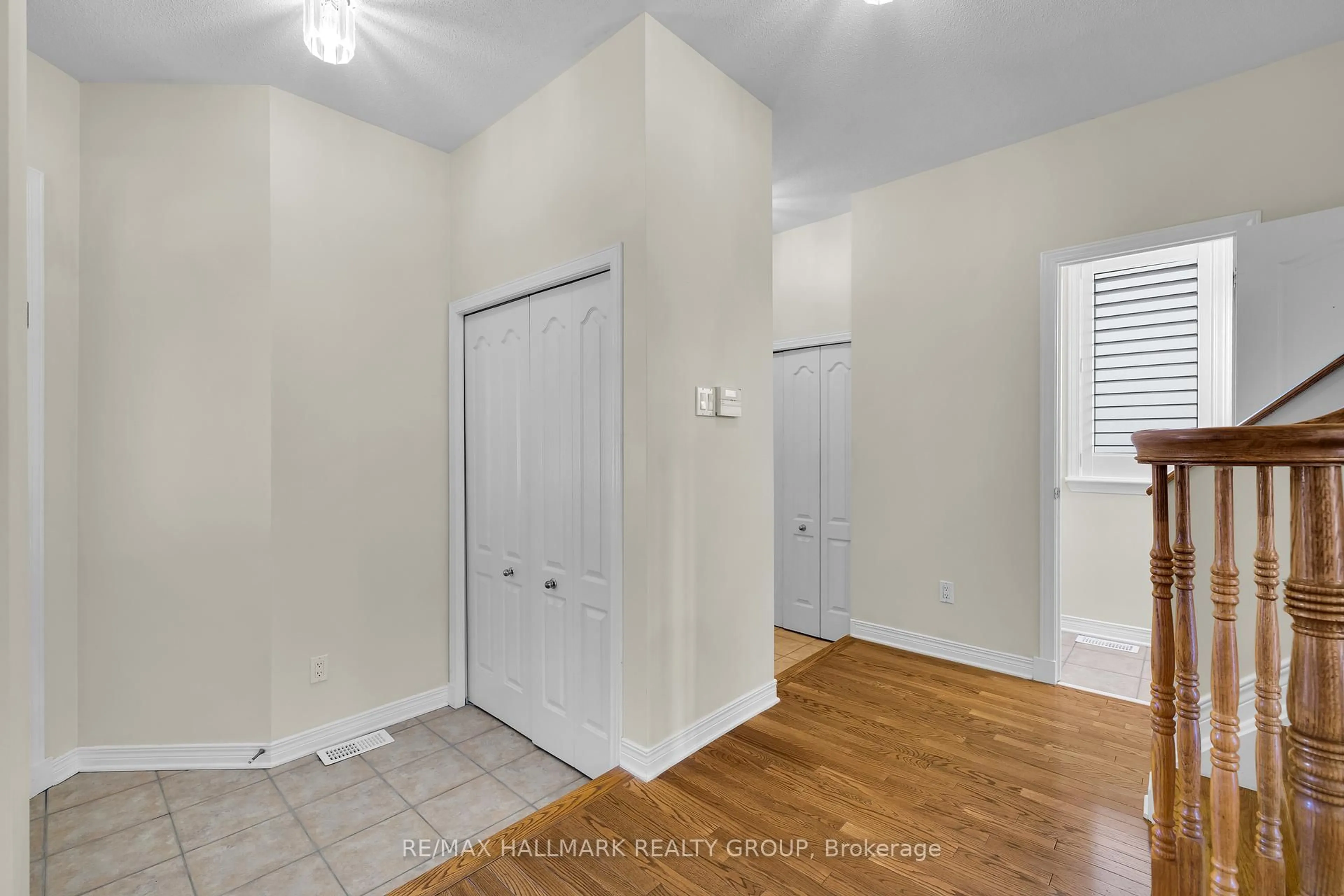 A pic of a room for 1924 LOBELIA Way, Ottawa Ontario K4A 4R1