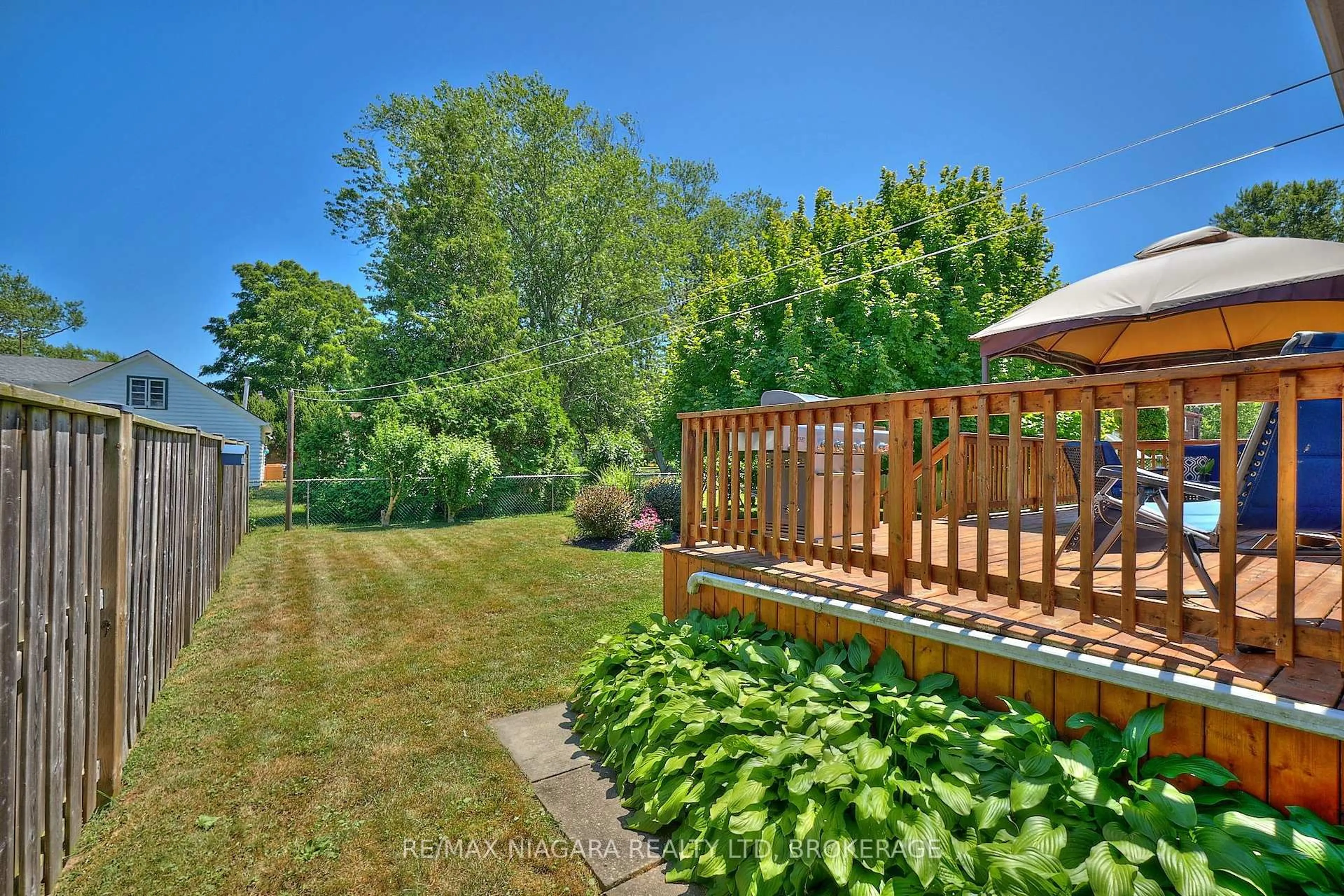 Patio, water/lake/river/ocean view for 210 Gorham Rd, Fort Erie Ontario L0S 1N0