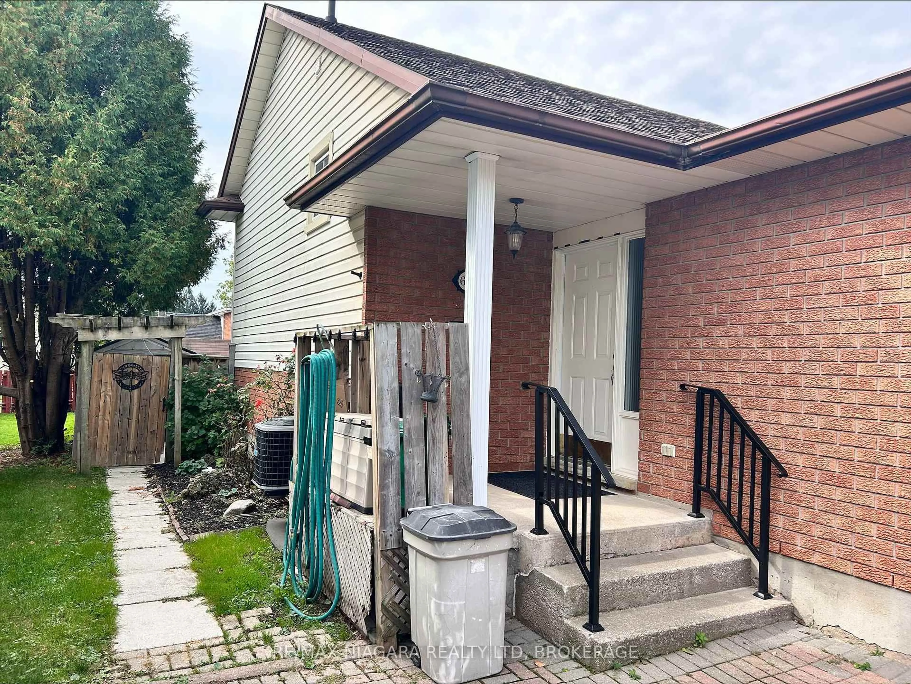 Unknown for 6516 Monroe St, Niagara Falls Ontario L2G 2G8