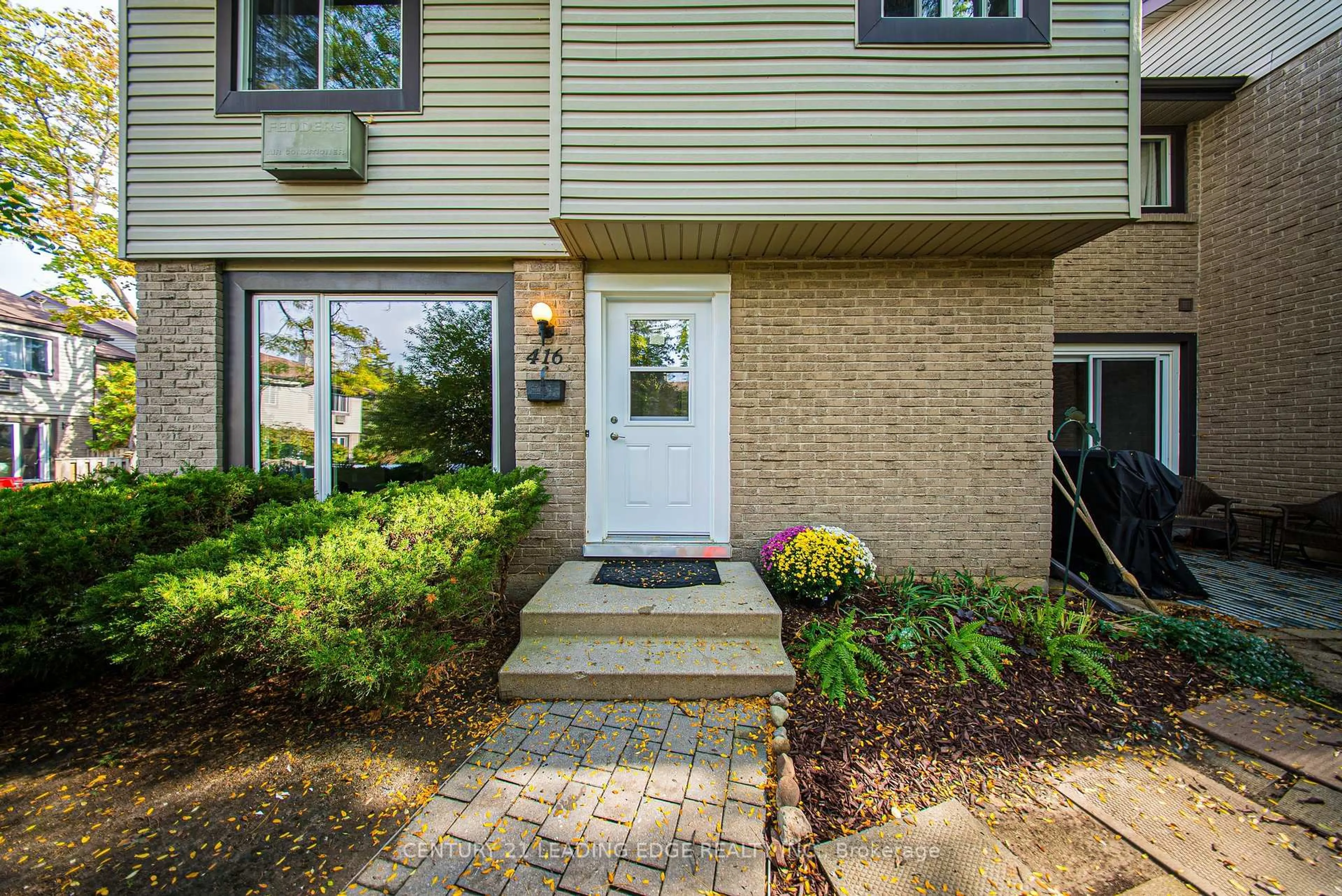 Unknown for 416 Scottsdale Dr, Guelph Ontario N1G 2Z8