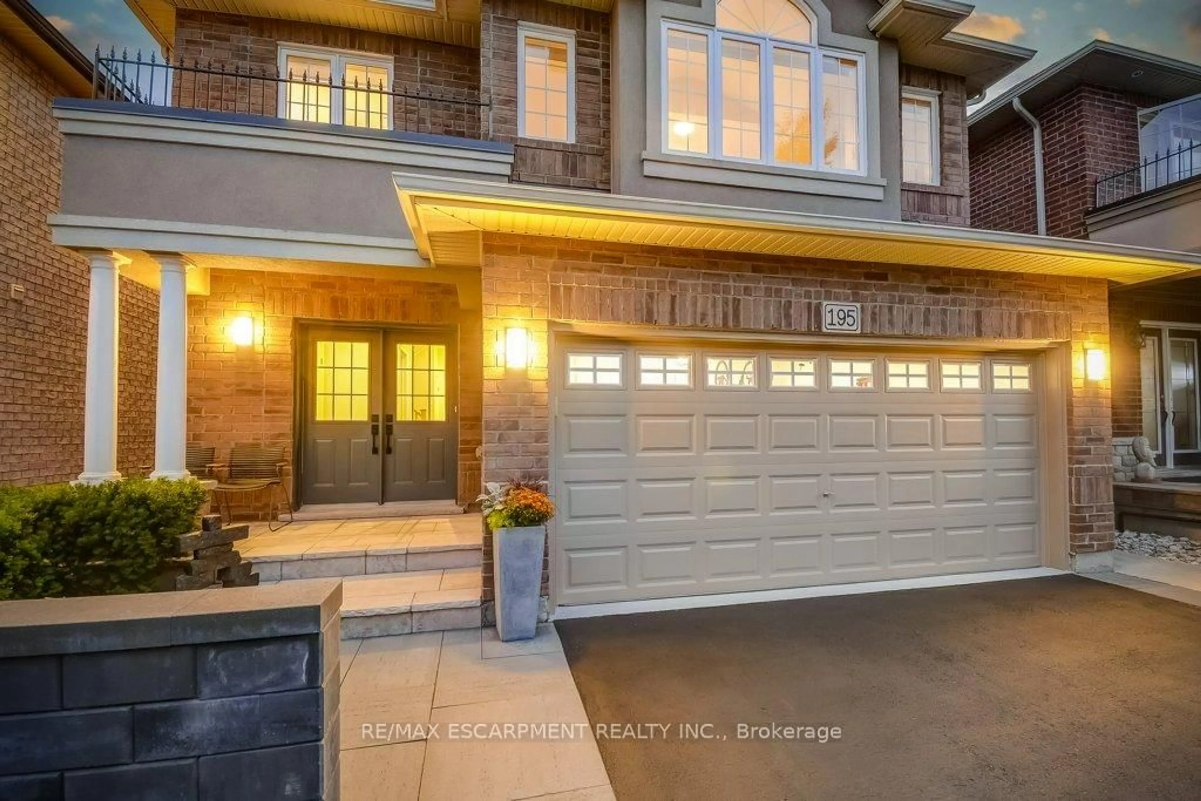 Home with brick exterior material, street for 195 Painter Terr, Hamilton Ontario L8B 0V6