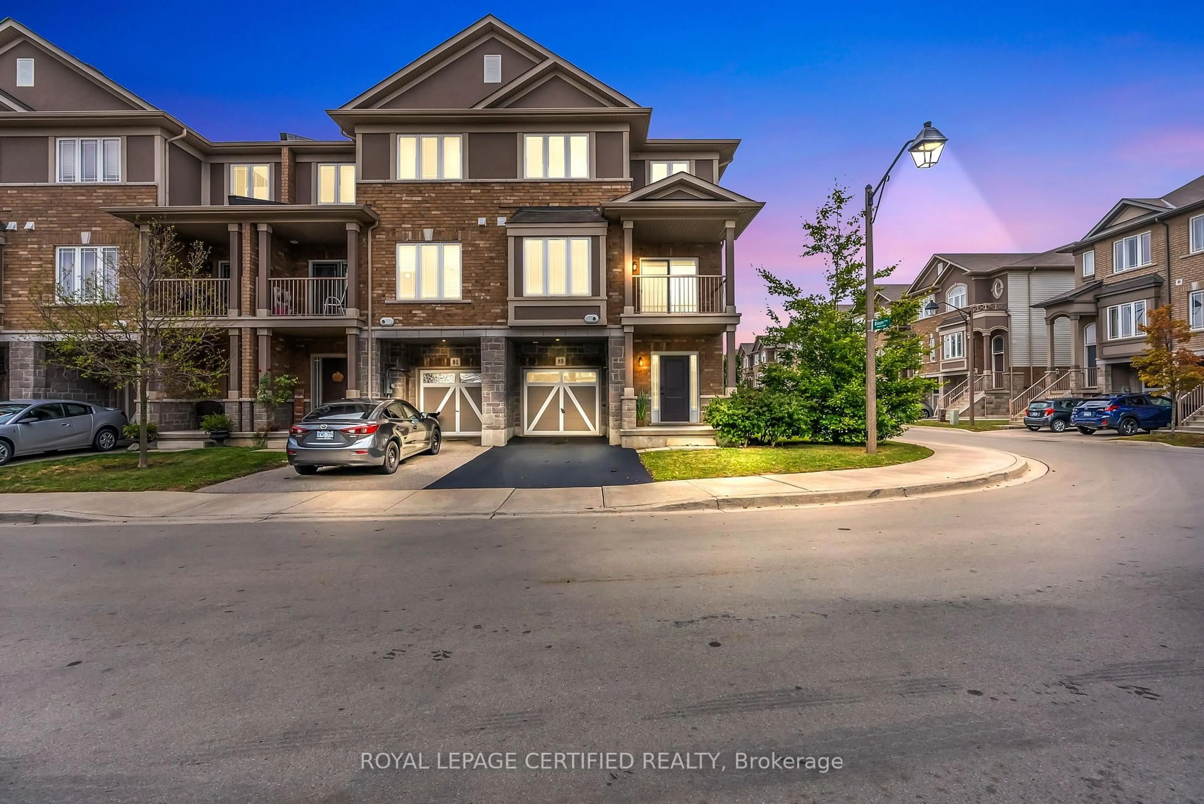 A pic from outside/outdoor area/front of a property/back of a property/a pic from drone, street for 89 Bloom Cres, Hamilton Ontario L0R 1P0