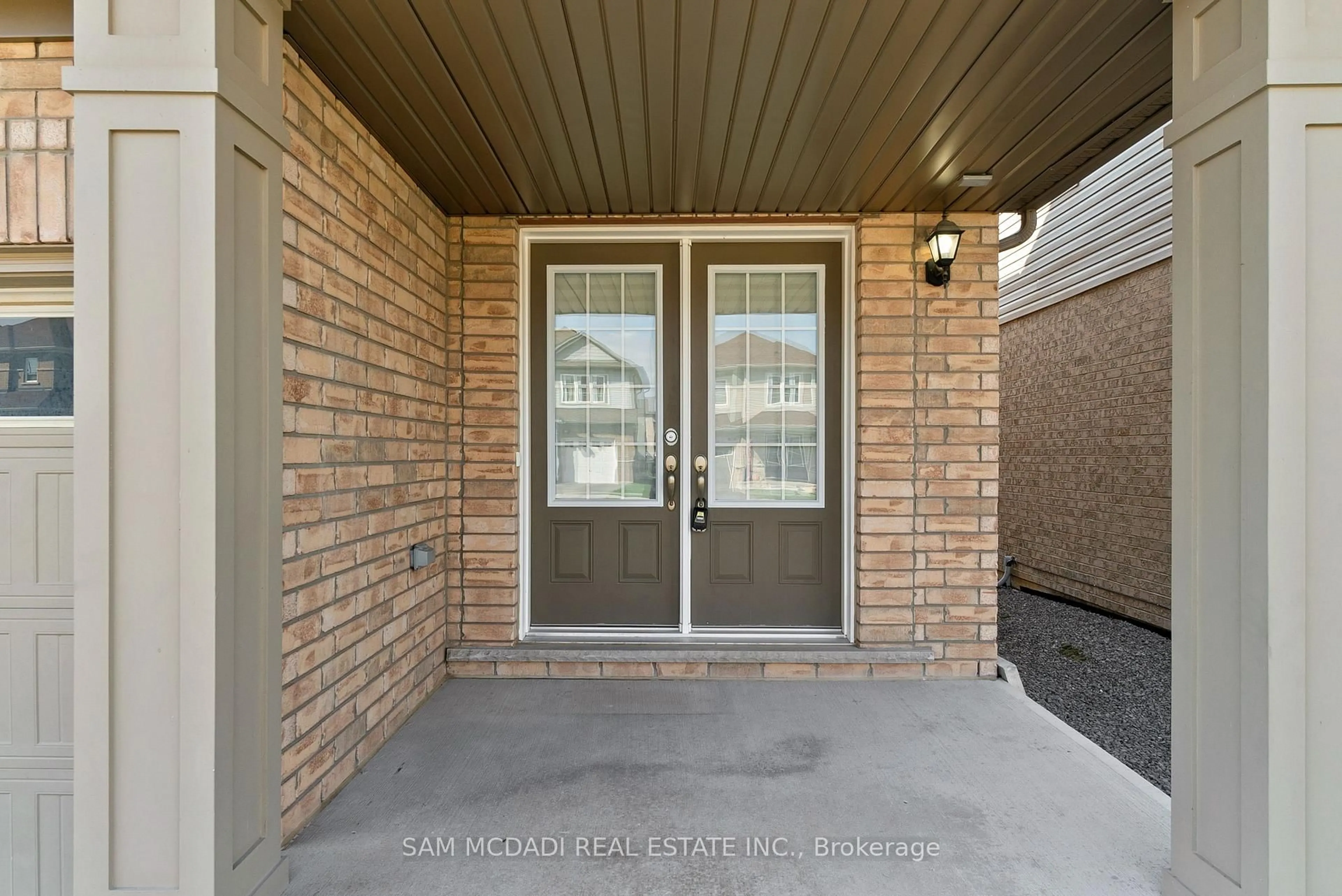 Indoor entryway for 97 Tumblewood Pl, Welland Ontario L3B 0J3