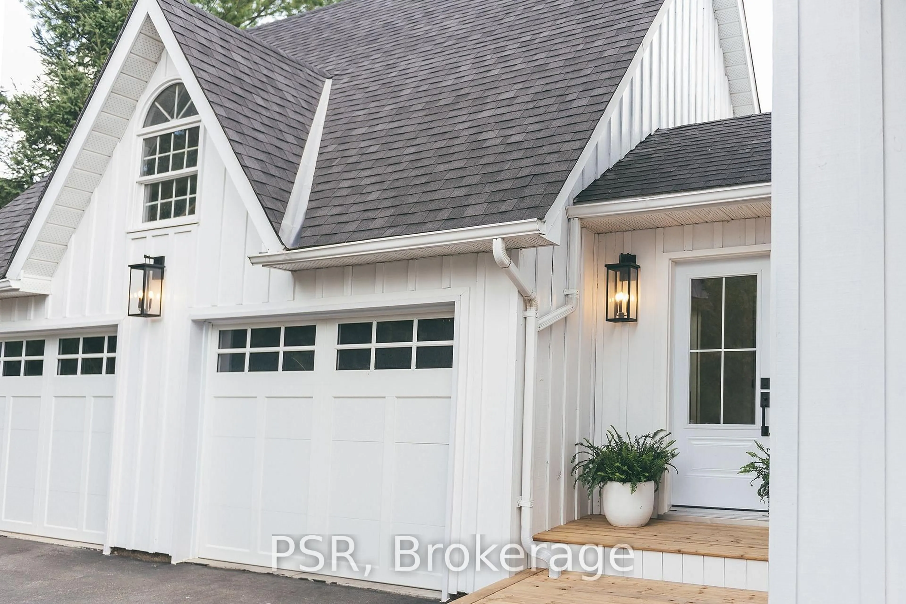 Home with brick exterior material, street for 1877 12th Line, Selwyn Ontario K0L 2H0