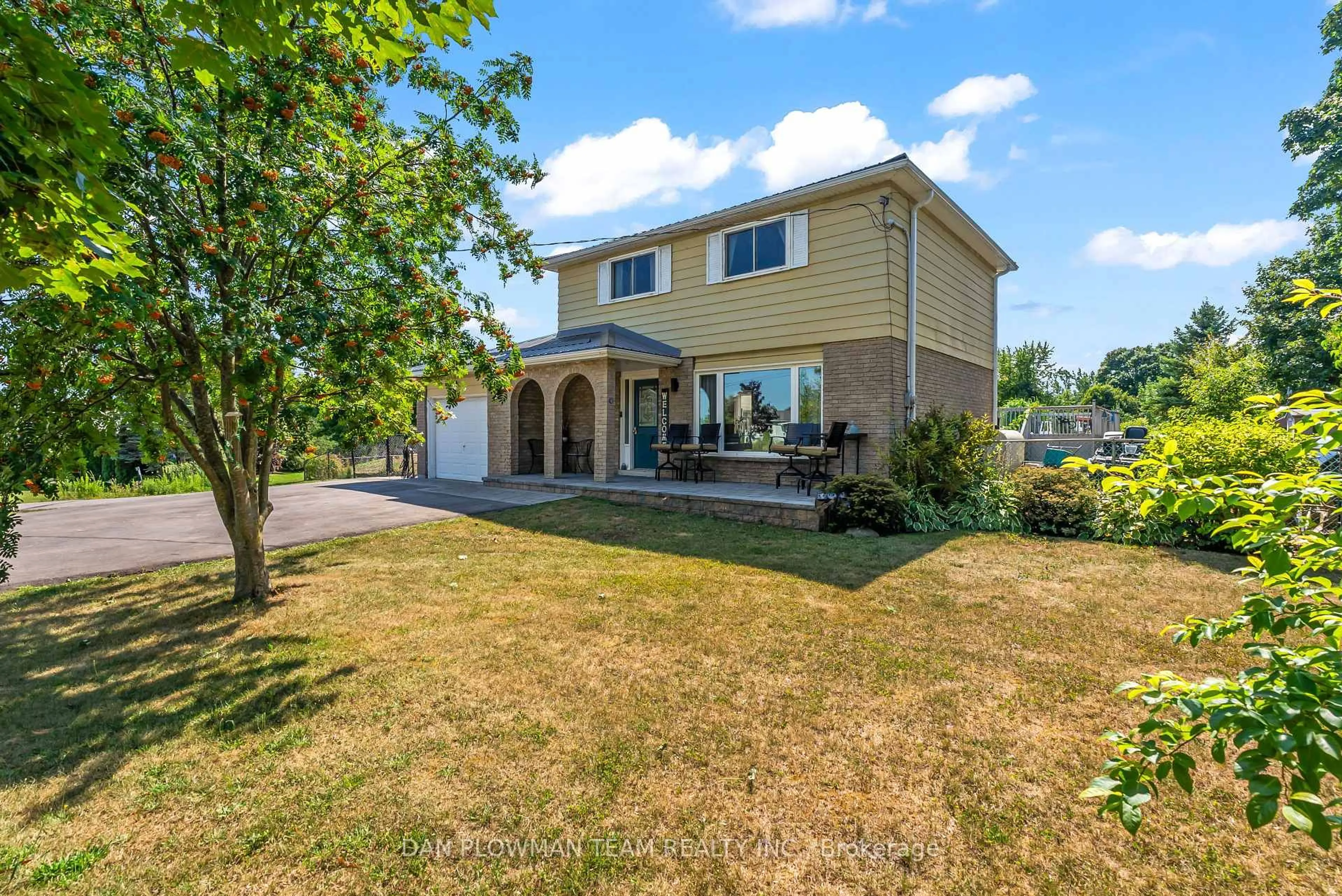 A pic from outside/outdoor area/front of a property/back of a property/a pic from drone, water/lake/river/ocean view for 20 Owl Crt, Kawartha Lakes Ontario K0M 2C0