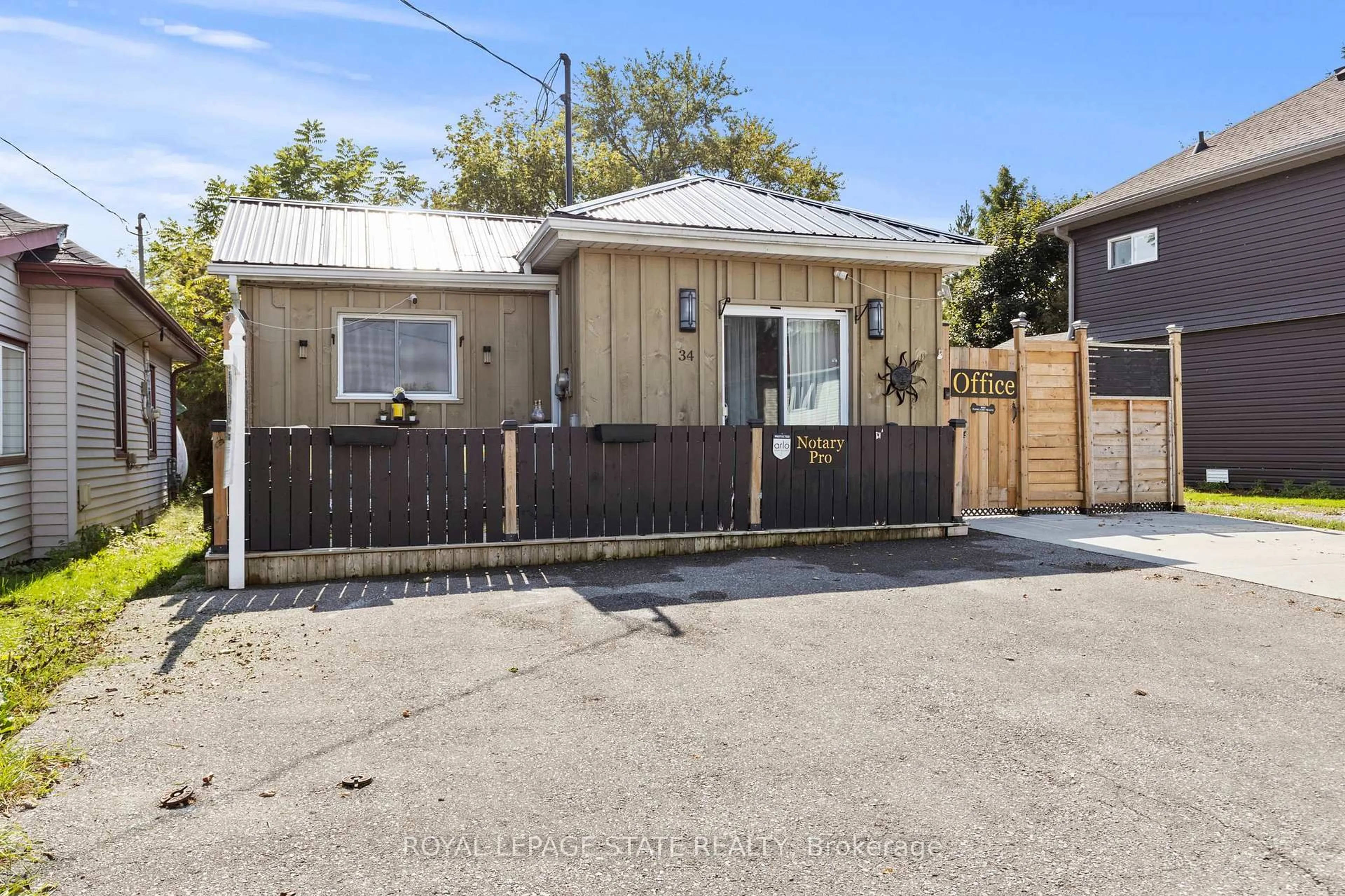 Unknown for 34 Pansy Ave, Norfolk Ontario N0A 1W7