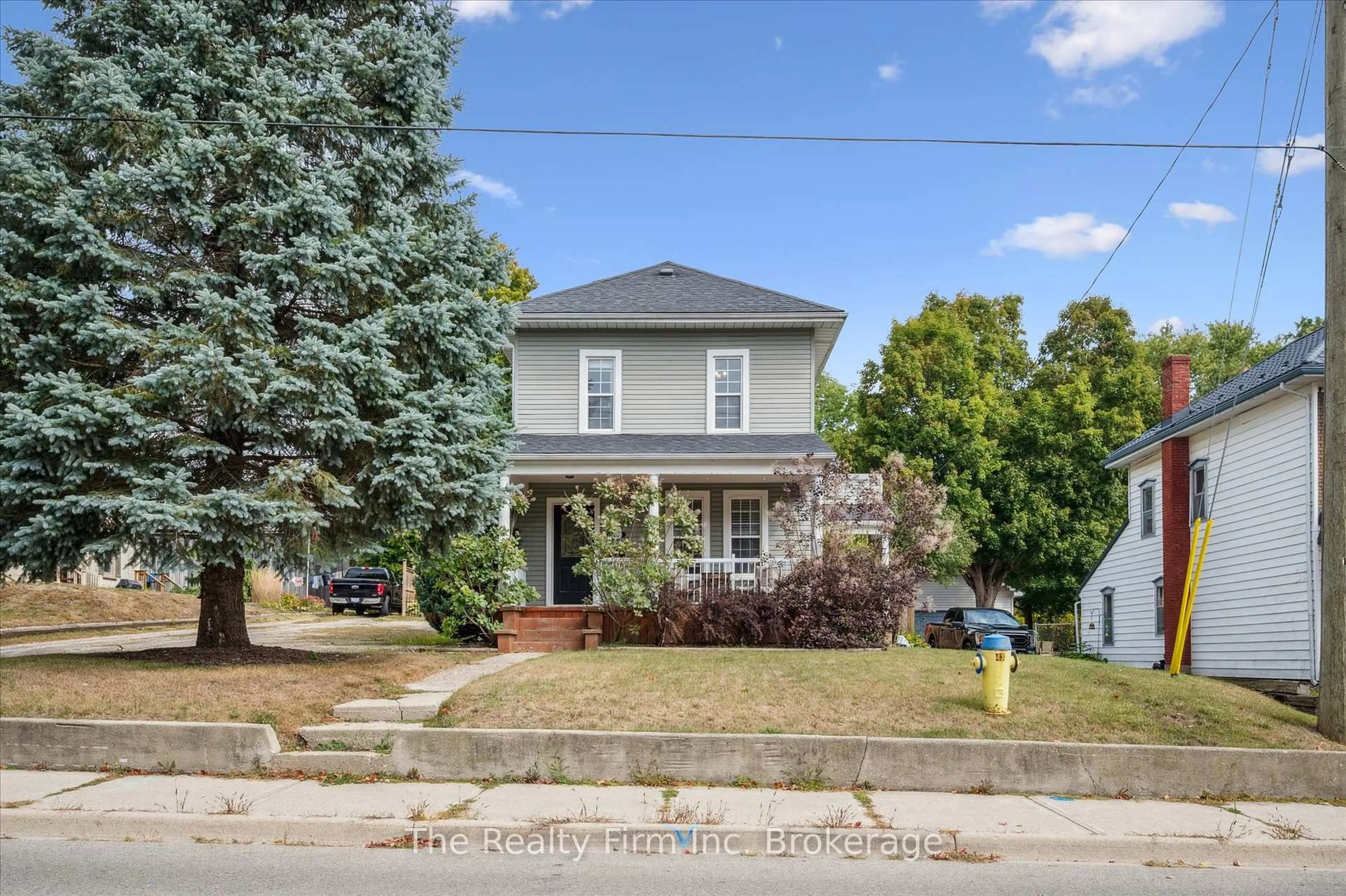 Home with brick exterior material, street for 295 Wellington St, Ingersoll Ontario N5C 1T2