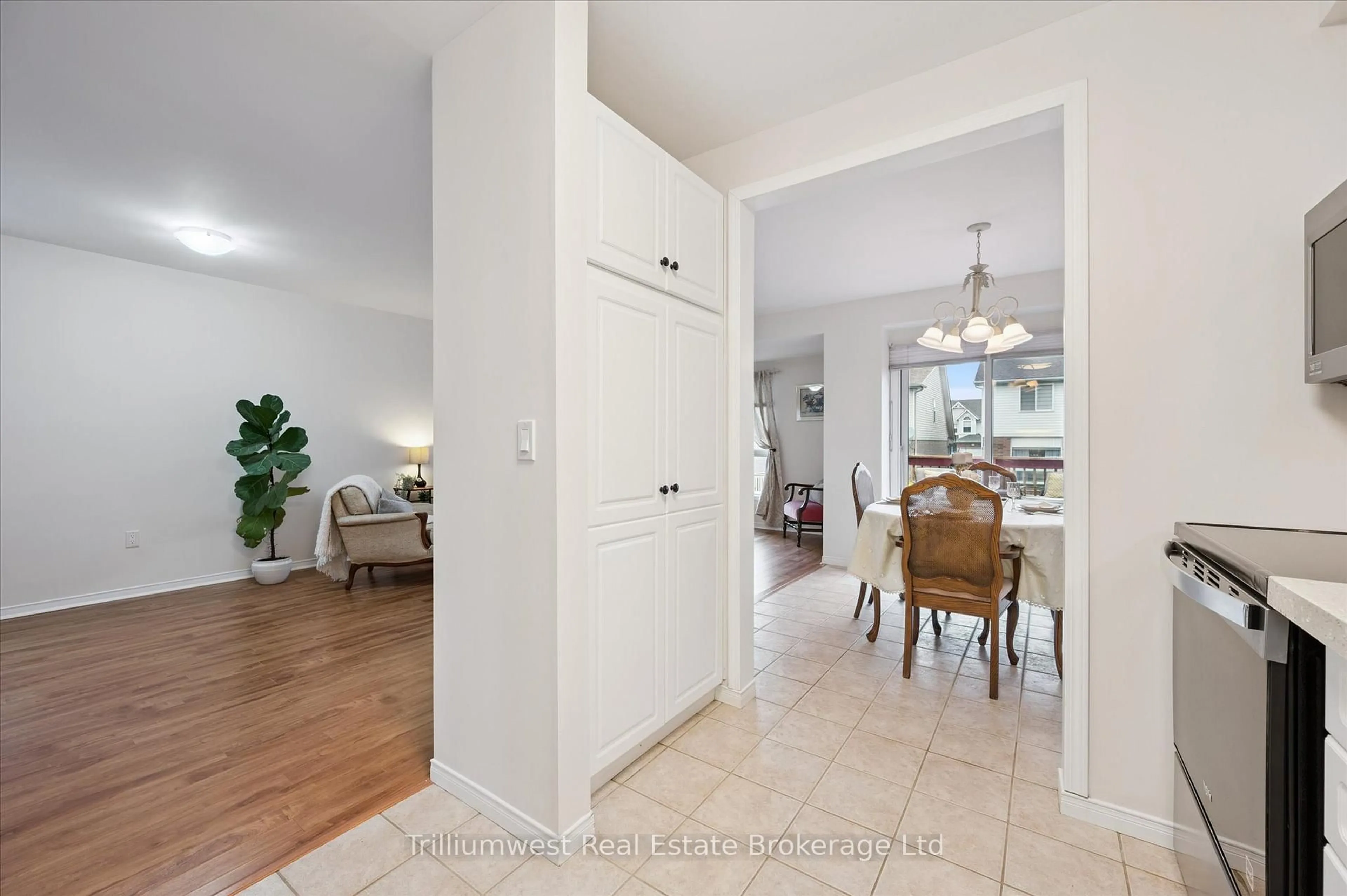 Unknown for 19 Ireland Pl, Guelph Ontario N1E 7C2